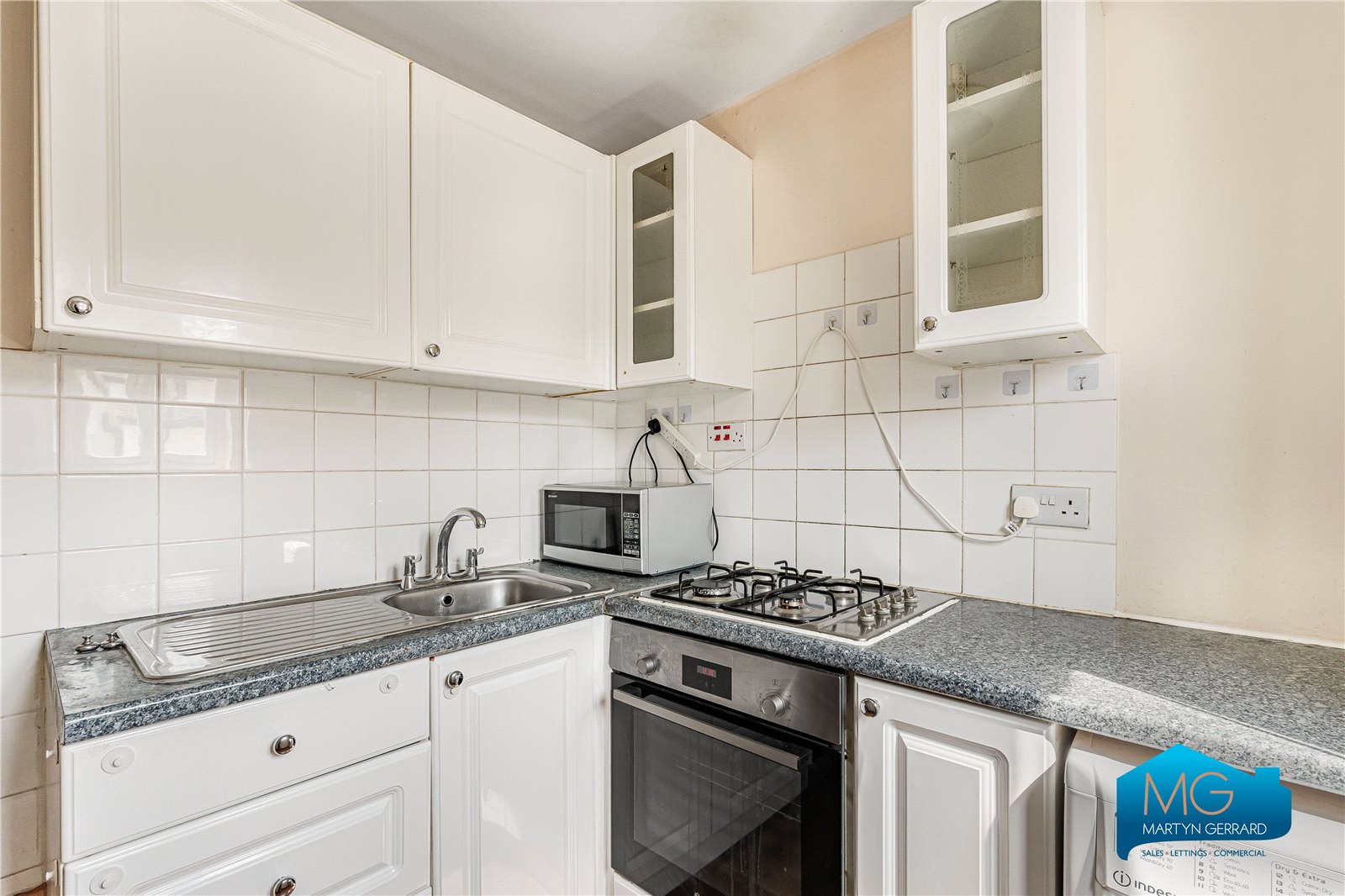 Granville Road, North Finchley, London, N12+  - Martyn Gerrard