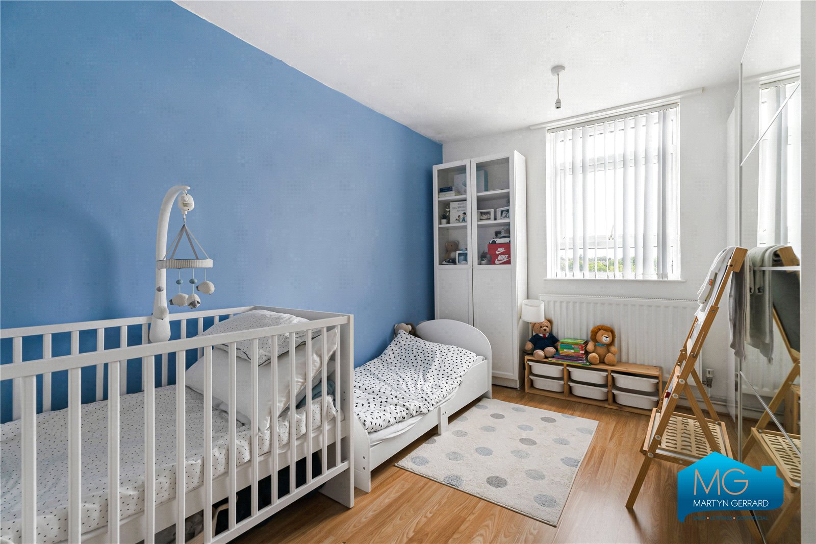 2 bedroom Apartment to rent - Martyn Gerrard