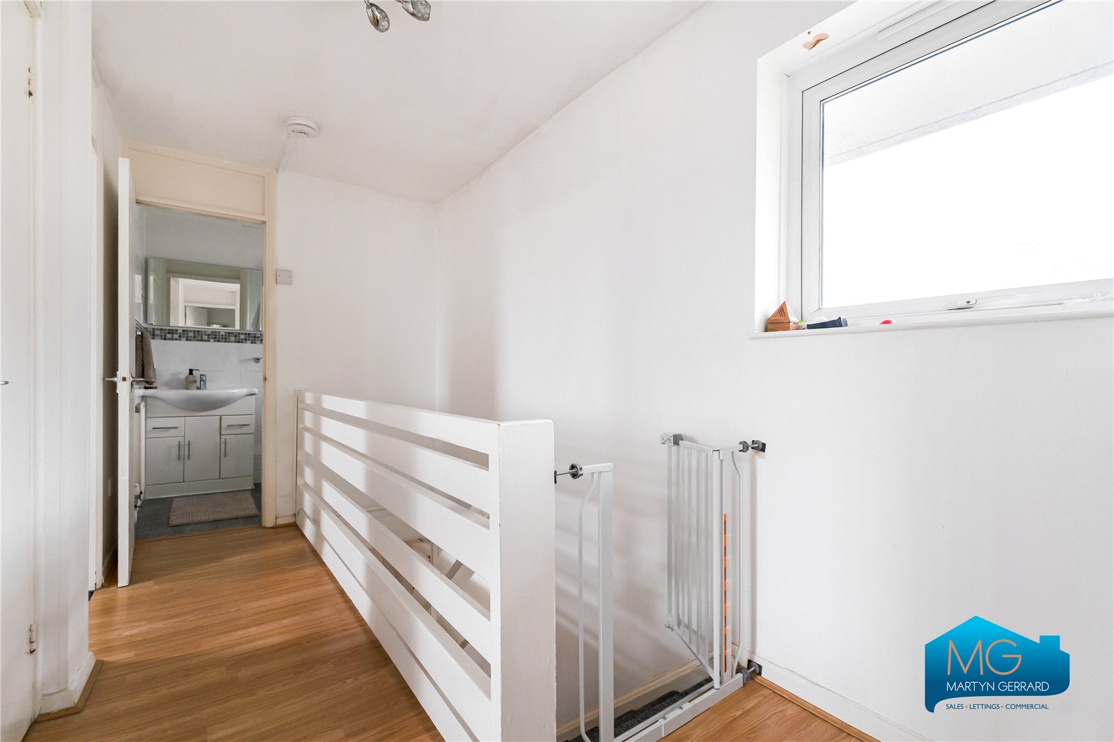 2 bedroom Apartment to rent - Martyn Gerrard