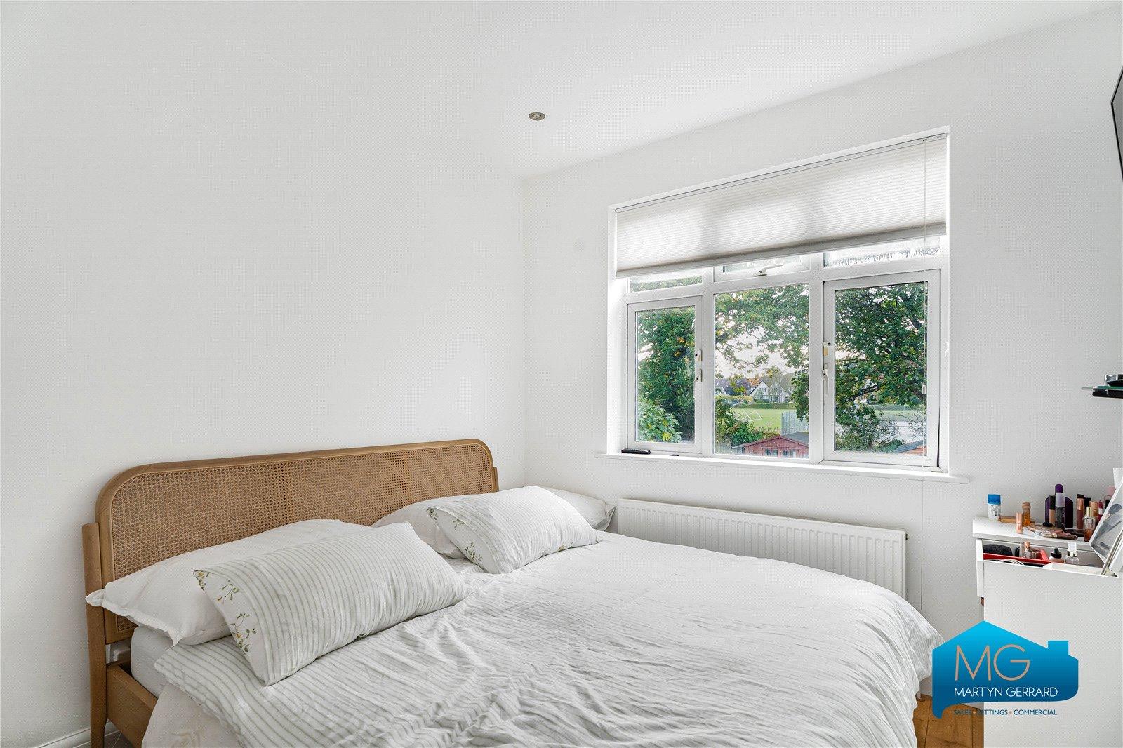 2 bedroom End of Terrace House to rent - Martyn Gerrard