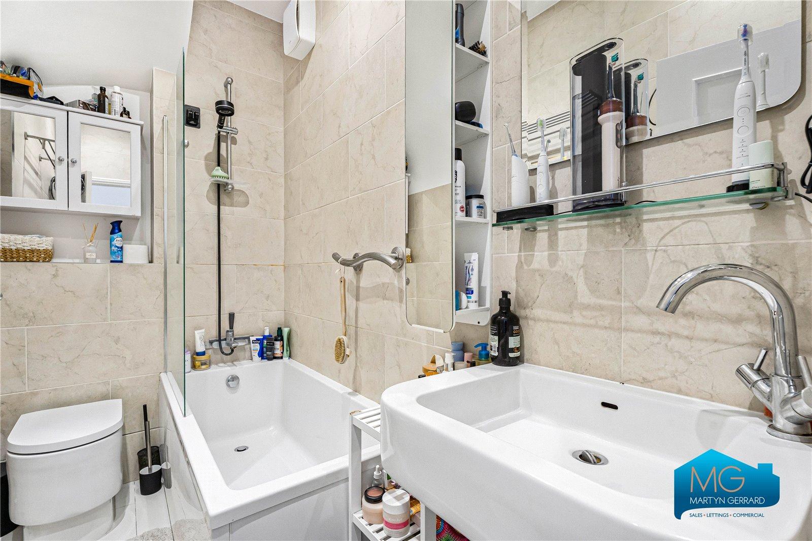 2 bedroom End of Terrace House to rent - Martyn Gerrard