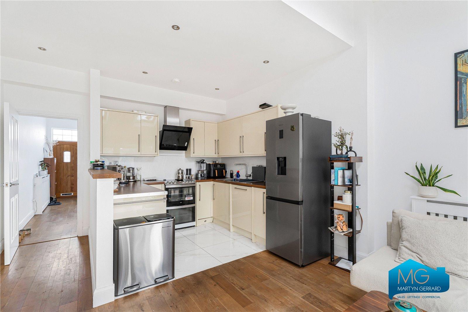 Bramber Road, North Finchley, London, N12+ - Martyn Gerrard