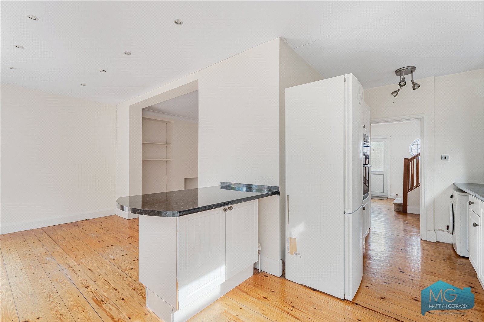 4 bedroom Semi-Detached House for sale - Martyn Gerrard