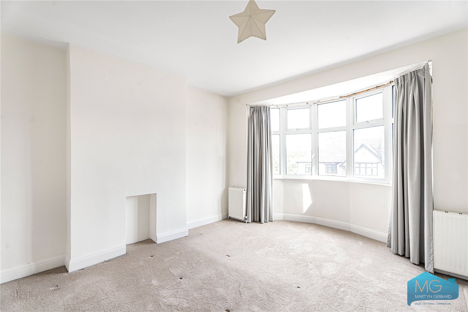 4 bedroom Semi-Detached House for sale - Martyn Gerrard