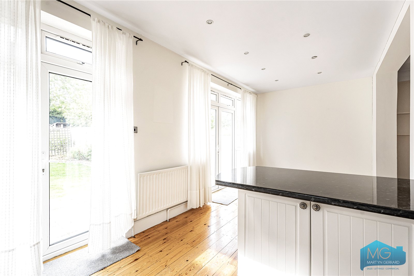 4 bedroom Semi-Detached House for sale - Martyn Gerrard