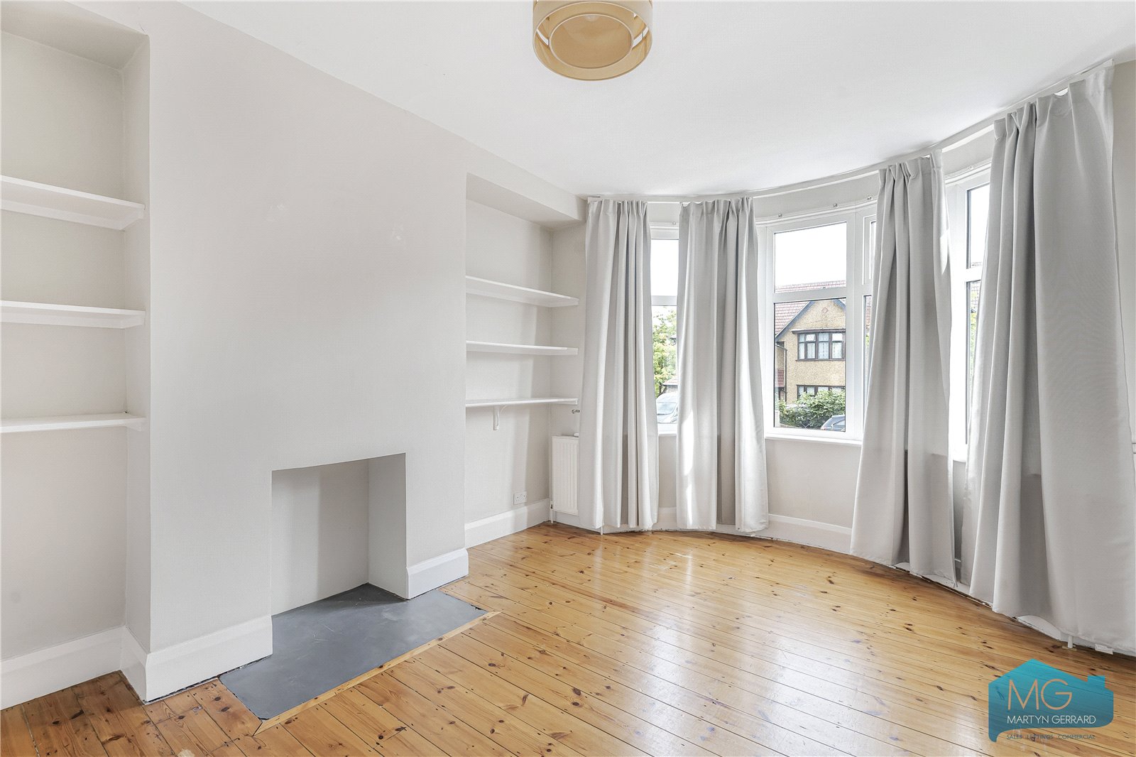 4 bedroom Semi-Detached House for sale - Martyn Gerrard