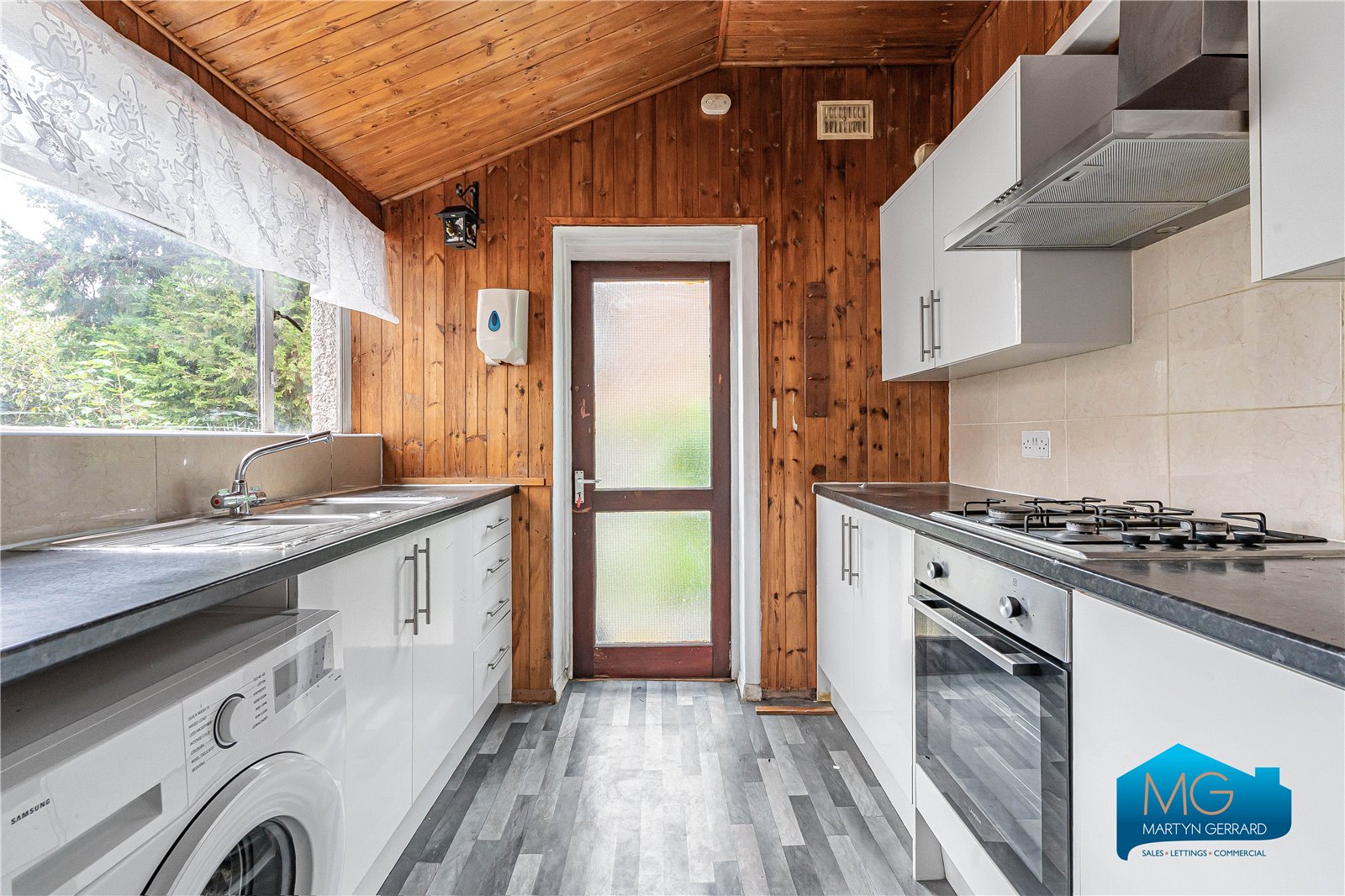 3 bedroom Terraced House to rent - Martyn Gerrard