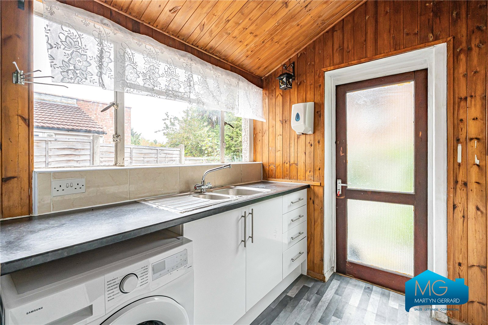 3 bedroom Terraced House to rent - Martyn Gerrard