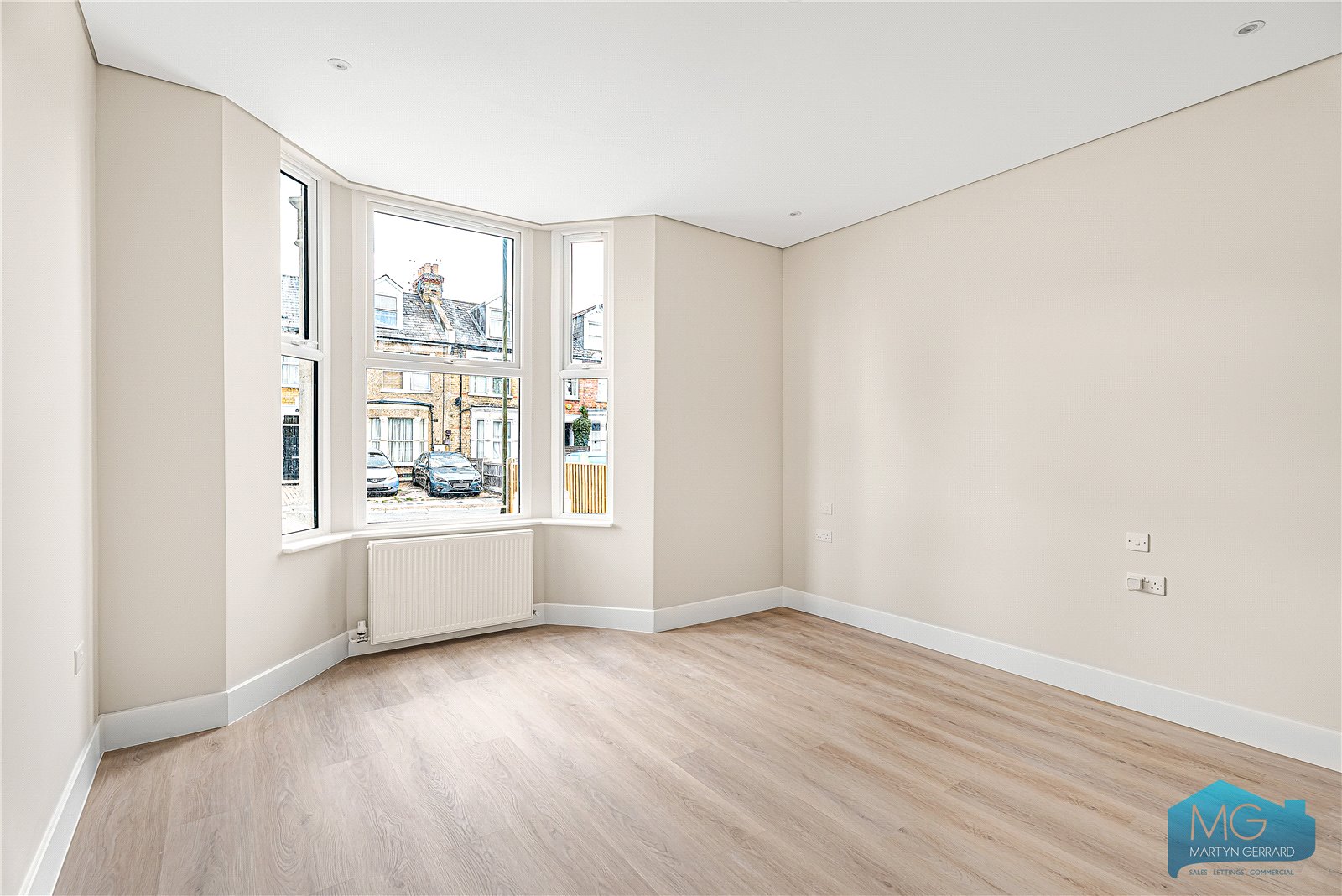 1 bedroom Ground Floor Flat for sale - Martyn Gerrard