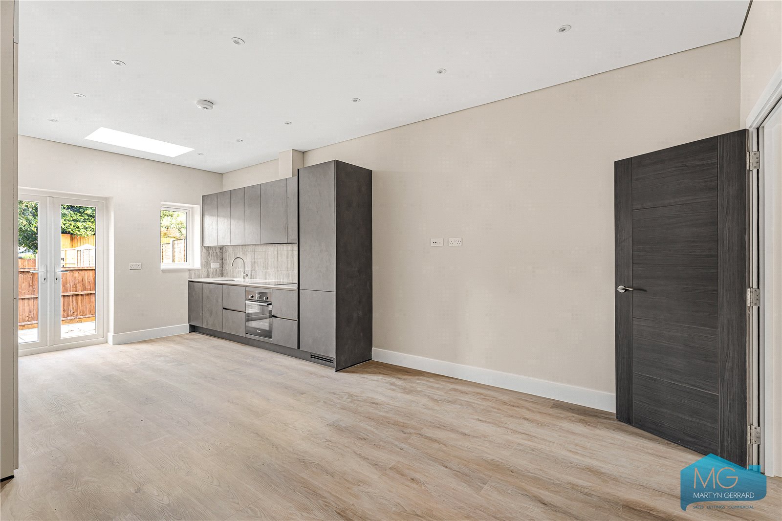 1 bedroom Ground Floor Flat for sale - Martyn Gerrard