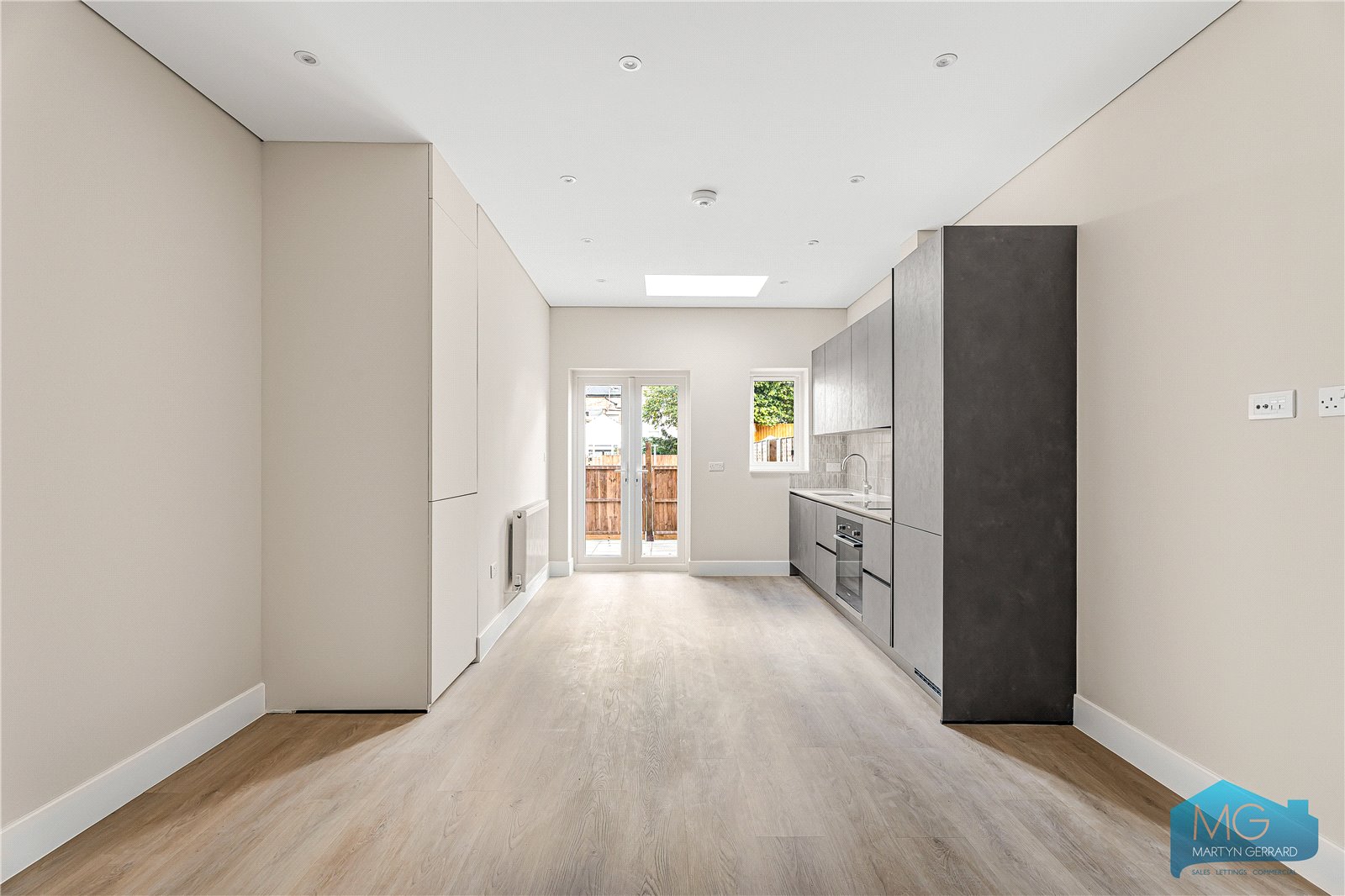 1 bedroom Ground Floor Flat for sale - Martyn Gerrard