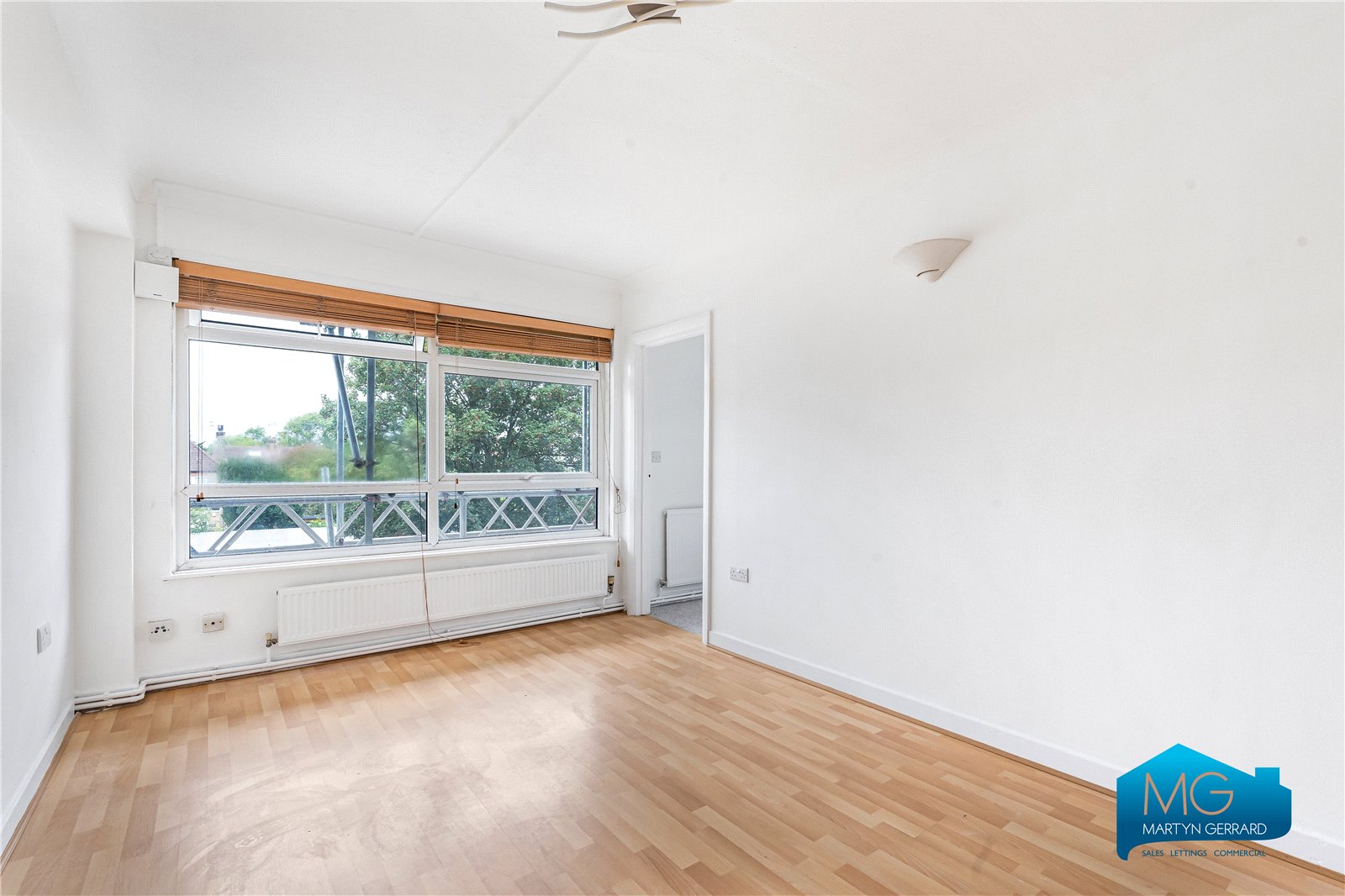Highwood Court, 975 High Road, London, N12+  - Martyn Gerrard