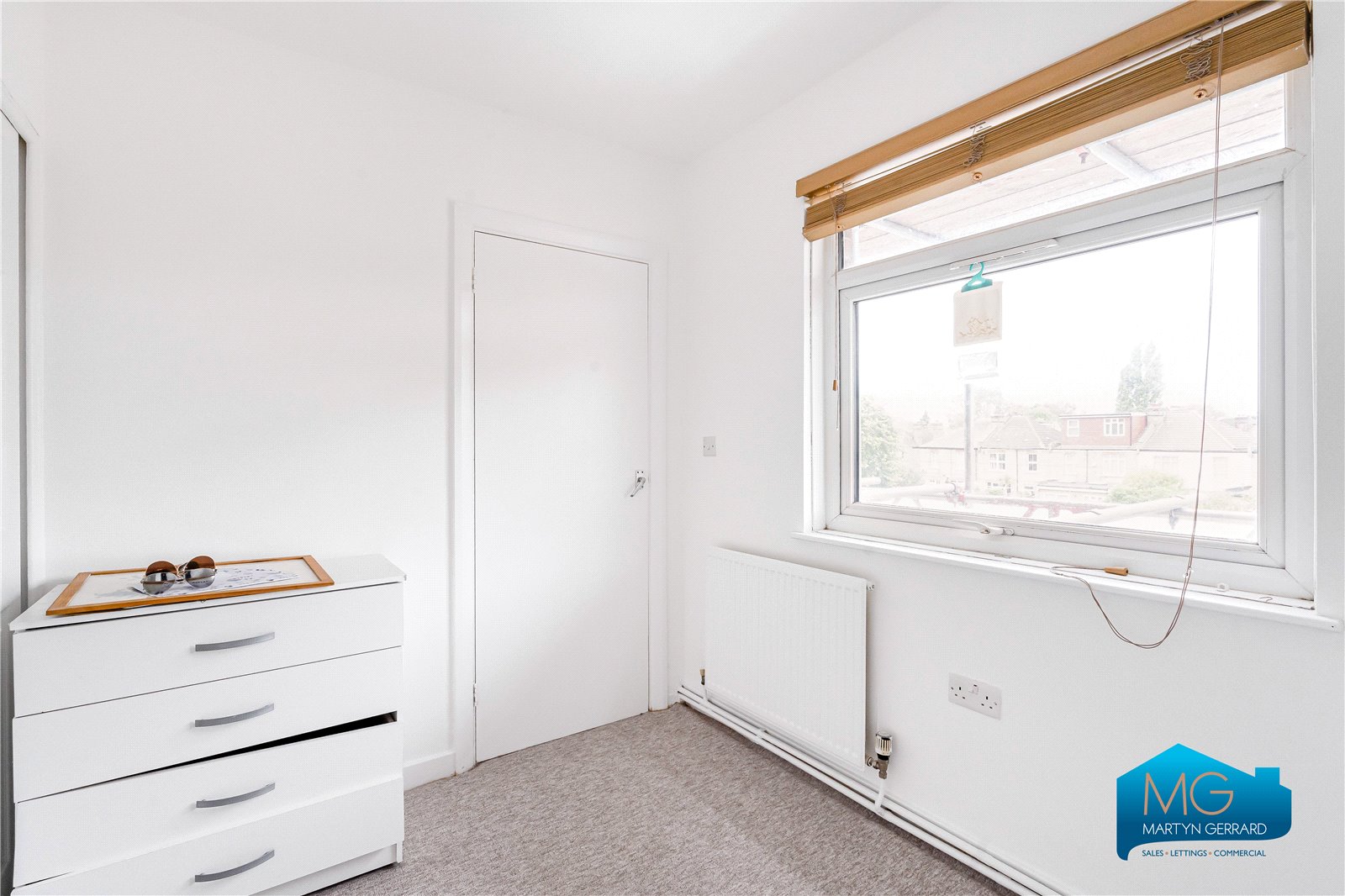 2 bedroom Apartment to rent - Martyn Gerrard