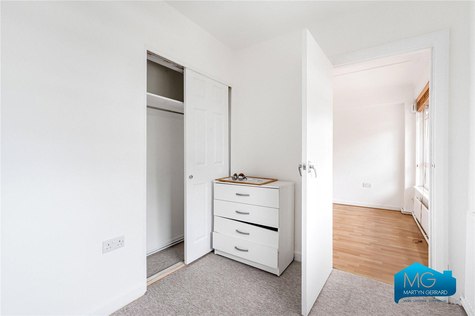 2 bedroom Apartment to rent - Martyn Gerrard