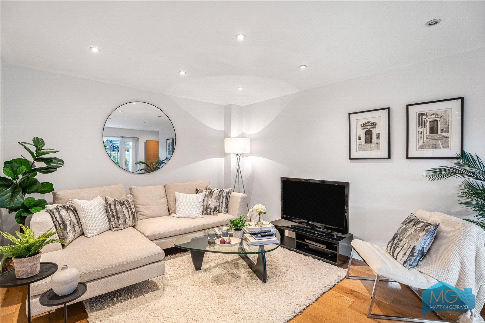 2 bedroom Ground Floor Flat for sale - Martyn Gerrard
