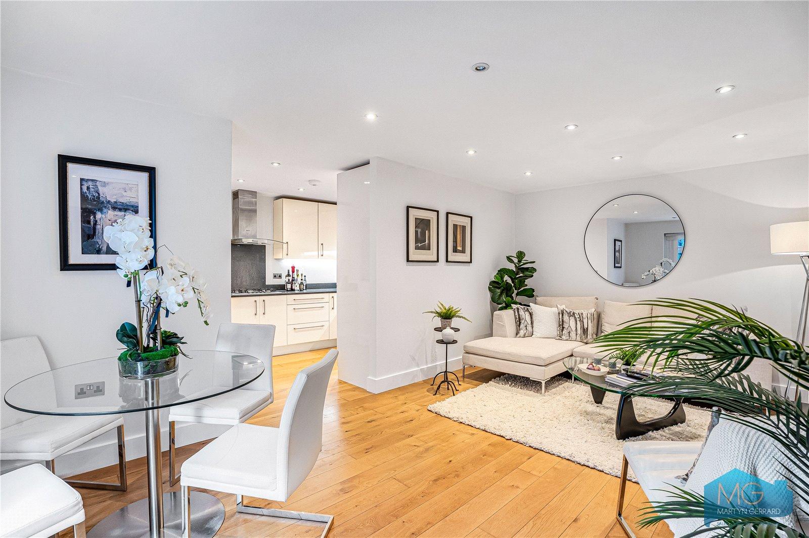 2 bedroom Ground Floor Flat for sale - Martyn Gerrard