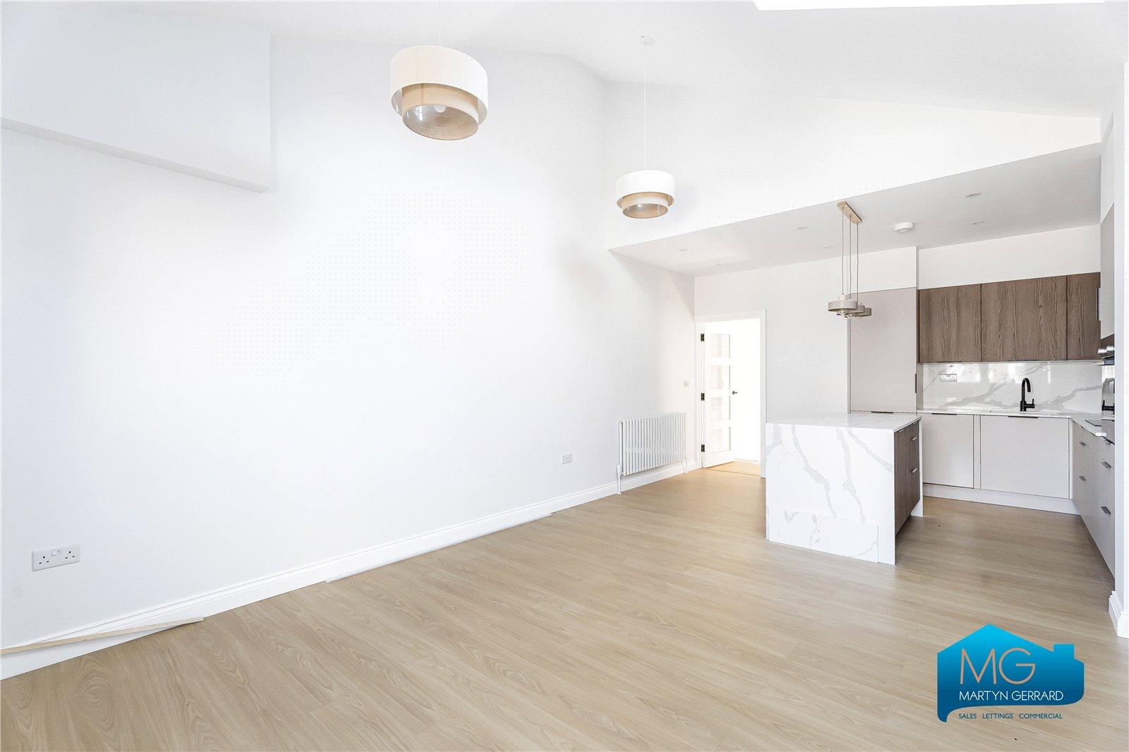 4 bedroom Terraced House to rent - Martyn Gerrard