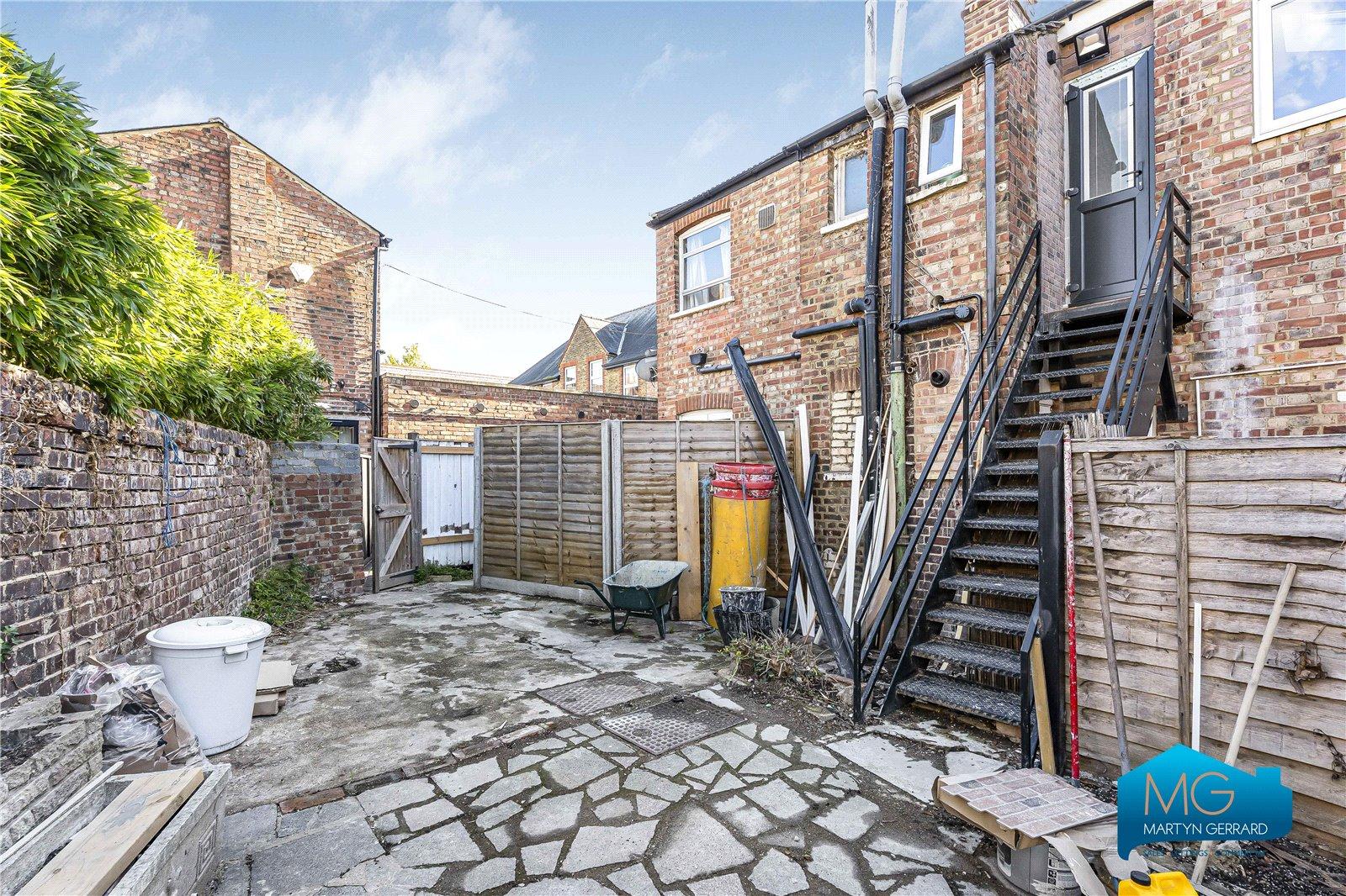 4 bedroom Terraced House to rent - Martyn Gerrard
