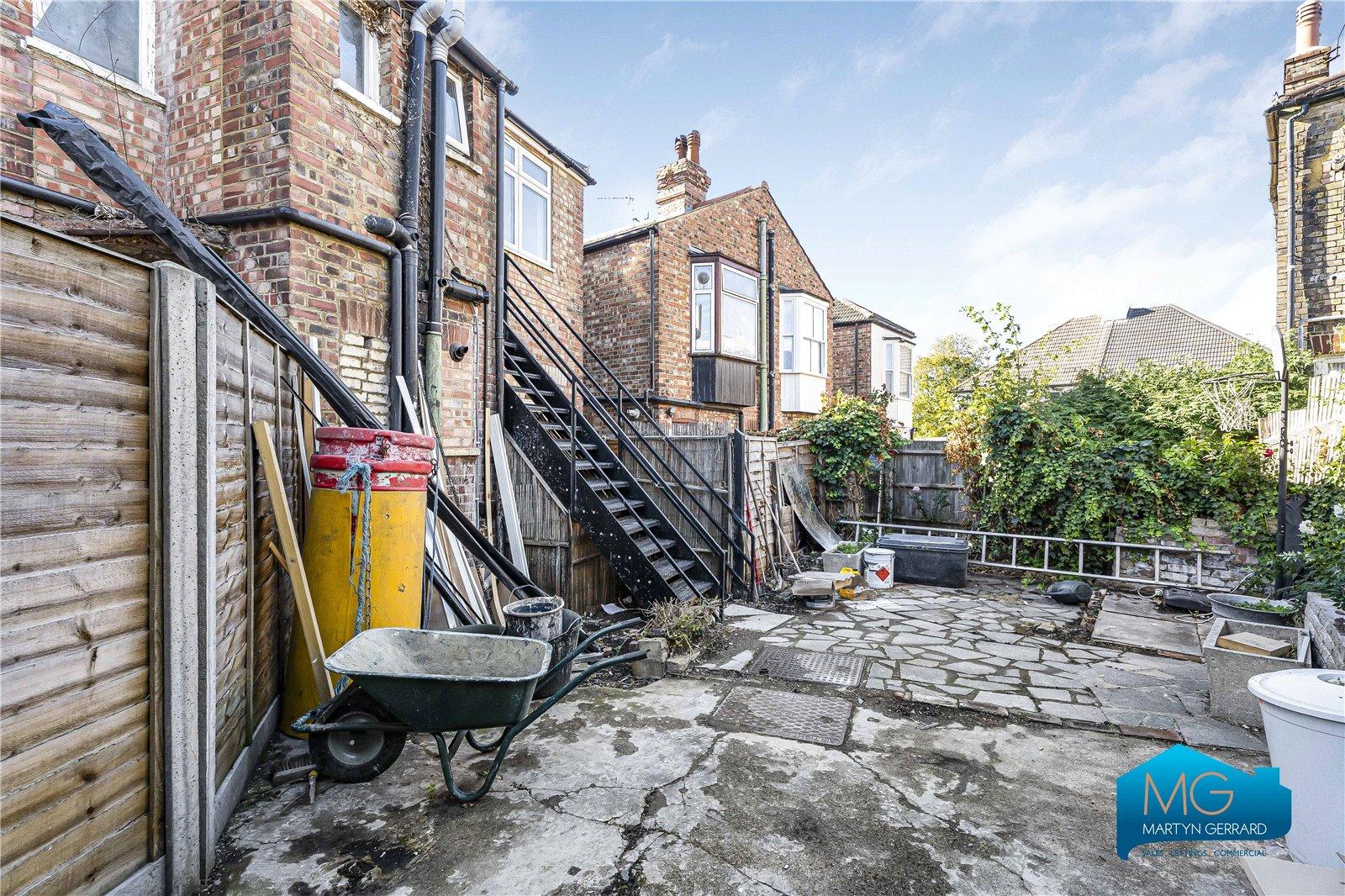 4 bedroom Terraced House to rent - Martyn Gerrard