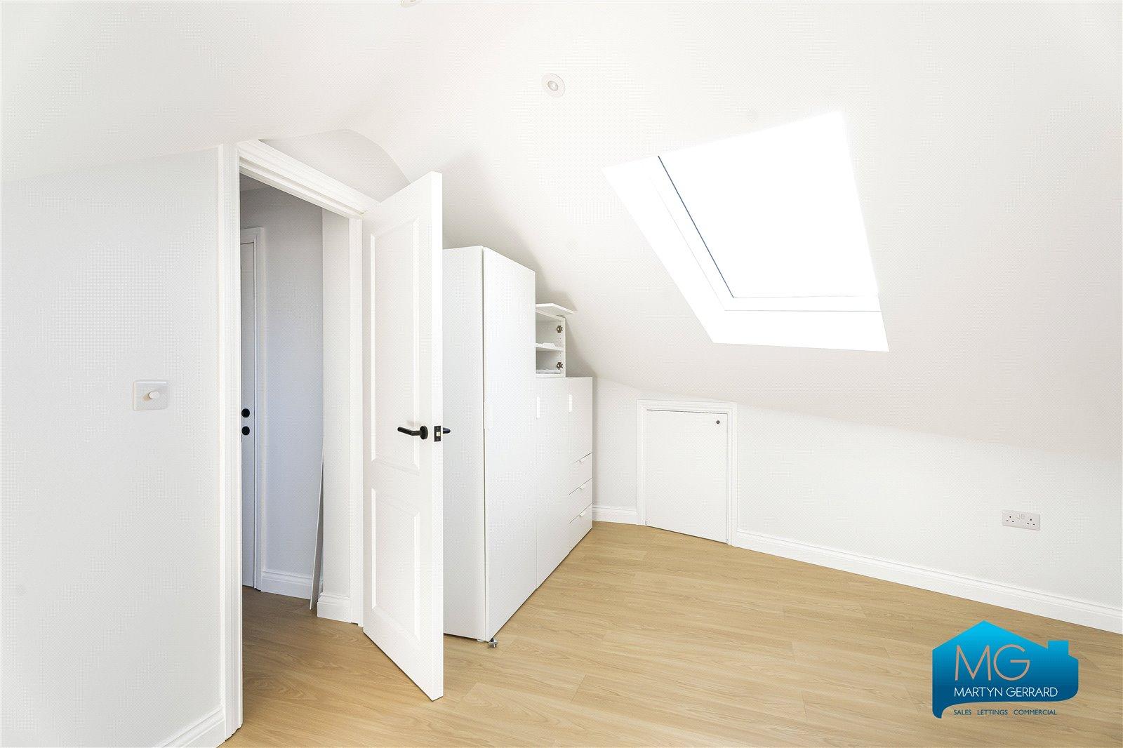 4 bedroom Terraced House to rent - Martyn Gerrard