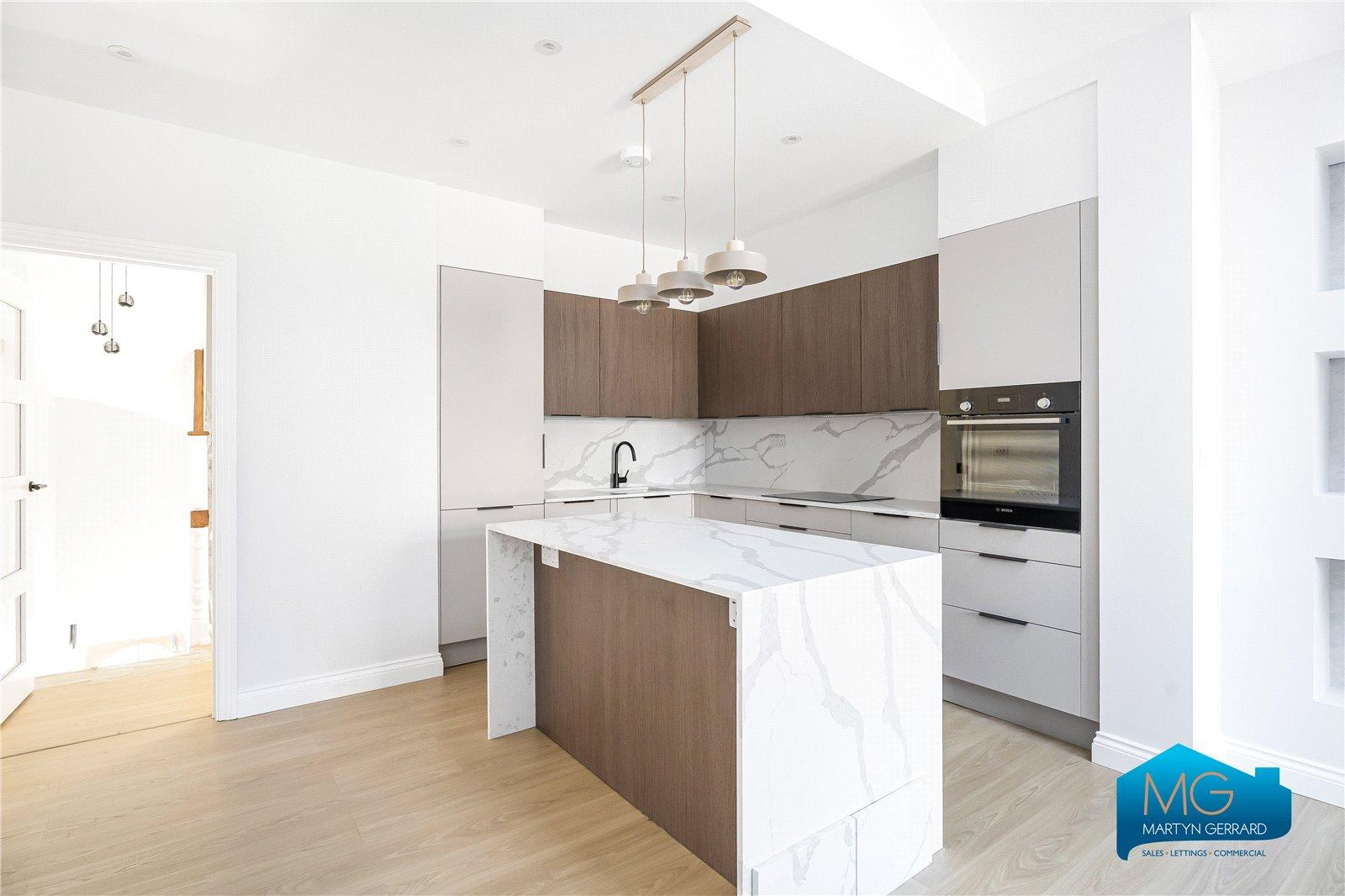 4 bedroom Terraced House to rent - Martyn Gerrard