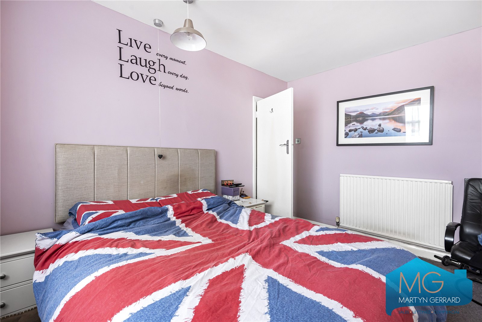 3 bedroom End of Terrace House for sale - Martyn Gerrard