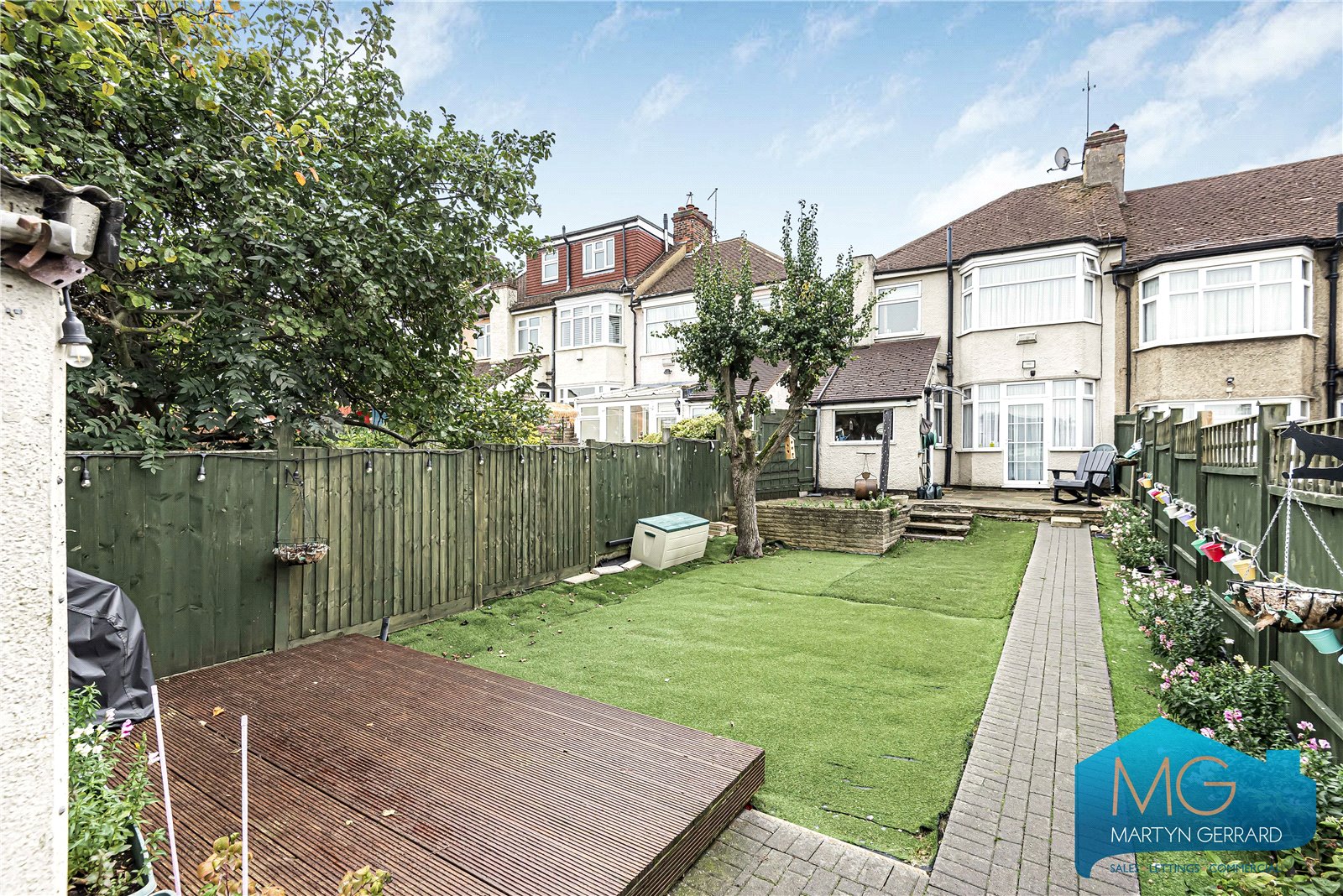 3 bedroom End of Terrace House for sale - Martyn Gerrard
