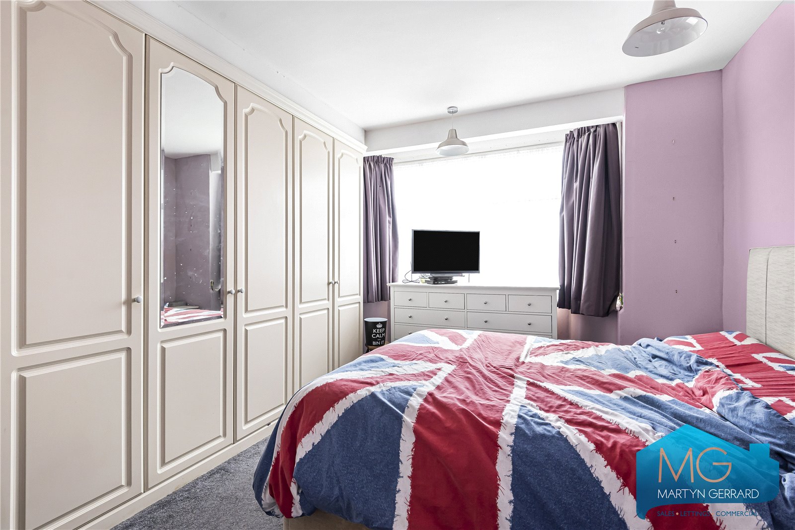 3 bedroom End of Terrace House for sale - Martyn Gerrard