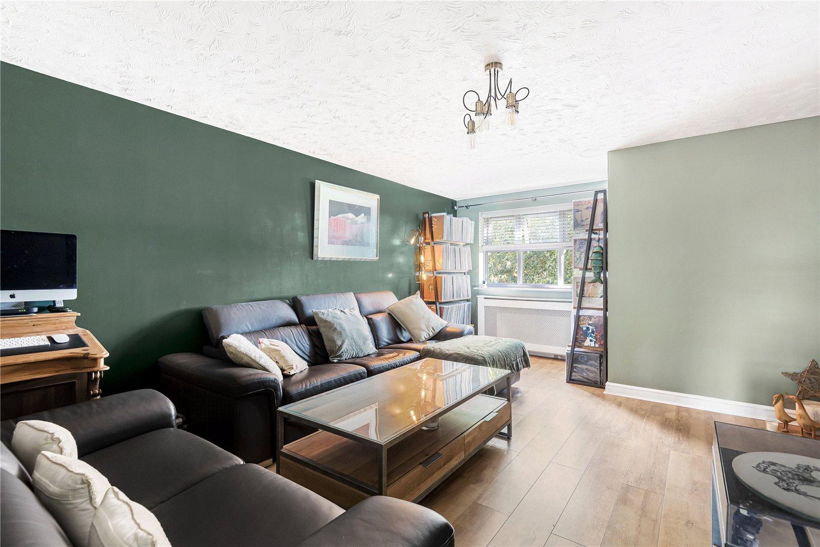 2 bedroom Apartment for sale - Martyn Gerrard
