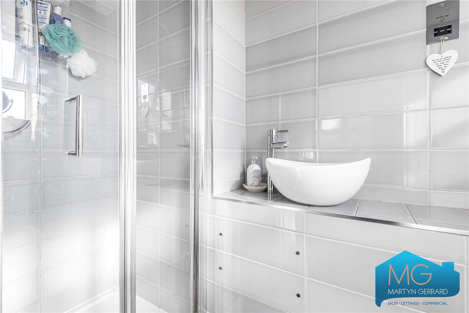 2 bedroom Apartment for sale - Martyn Gerrard