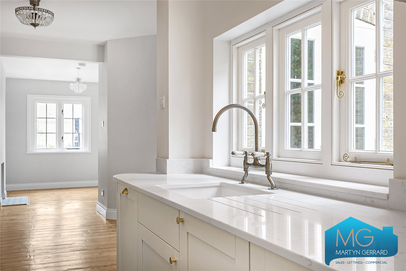 2 bedroom End of Terrace House for sale - Martyn Gerrard