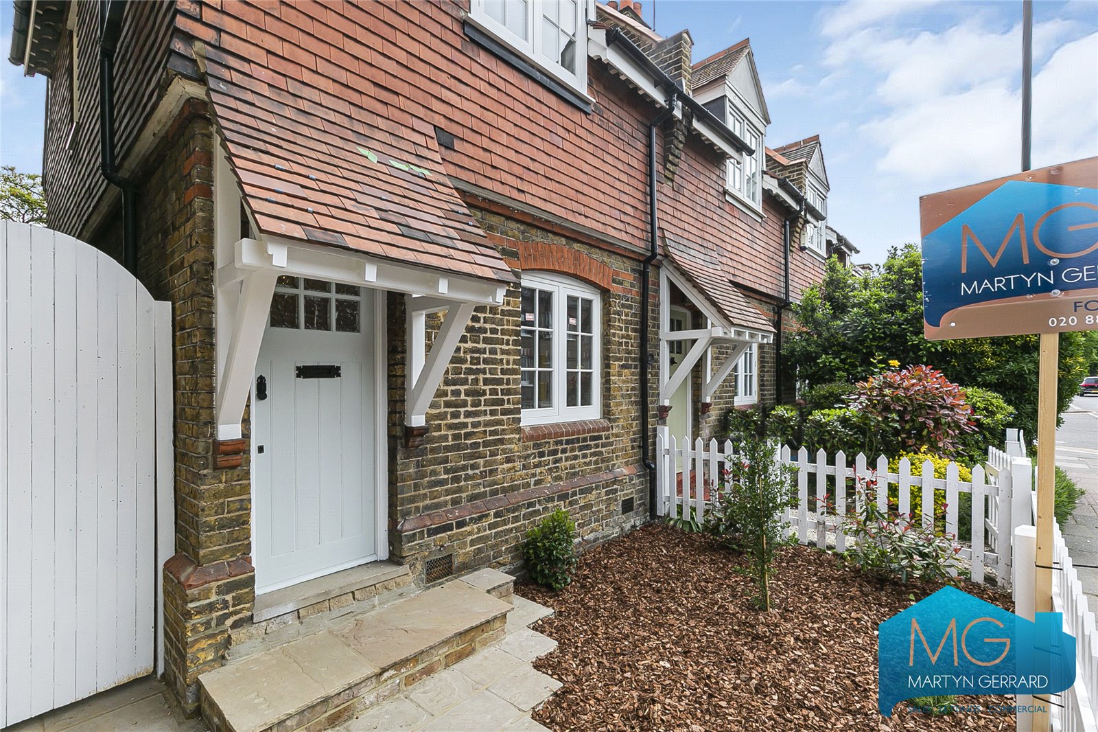 2 bedroom End of Terrace House for sale - Martyn Gerrard