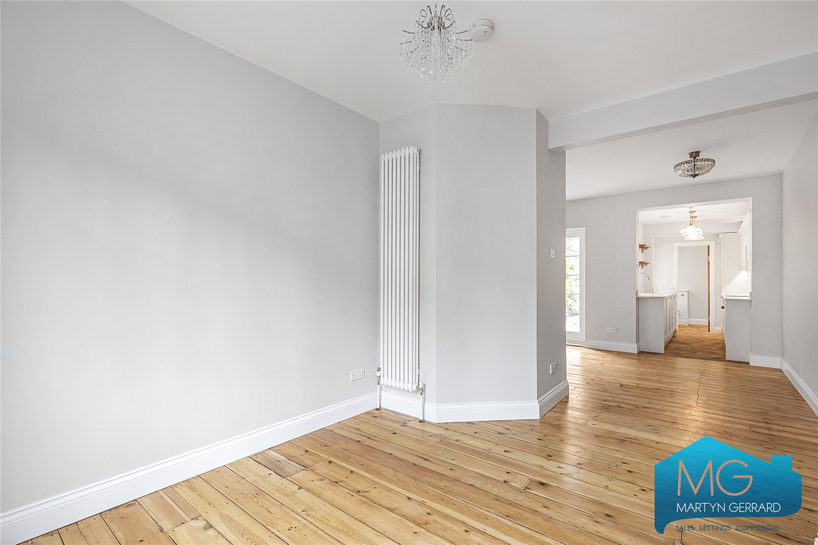 2 bedroom End of Terrace House for sale - Martyn Gerrard