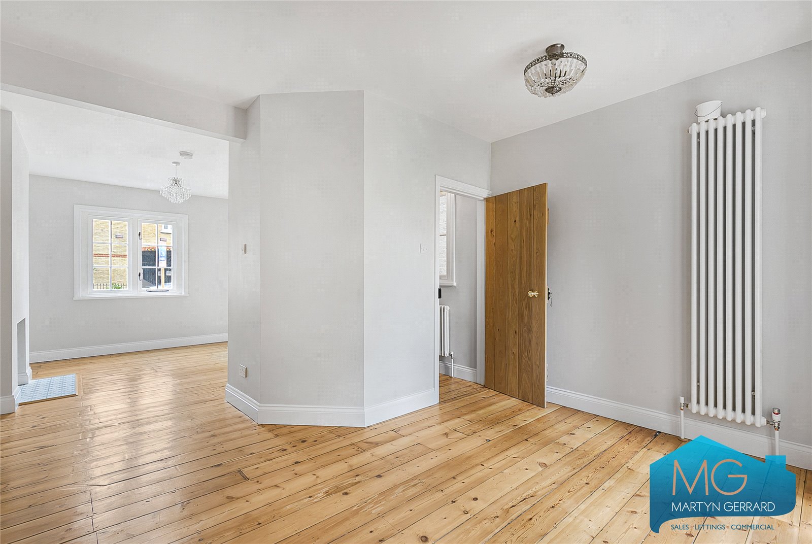 2 bedroom End of Terrace House for sale - Martyn Gerrard