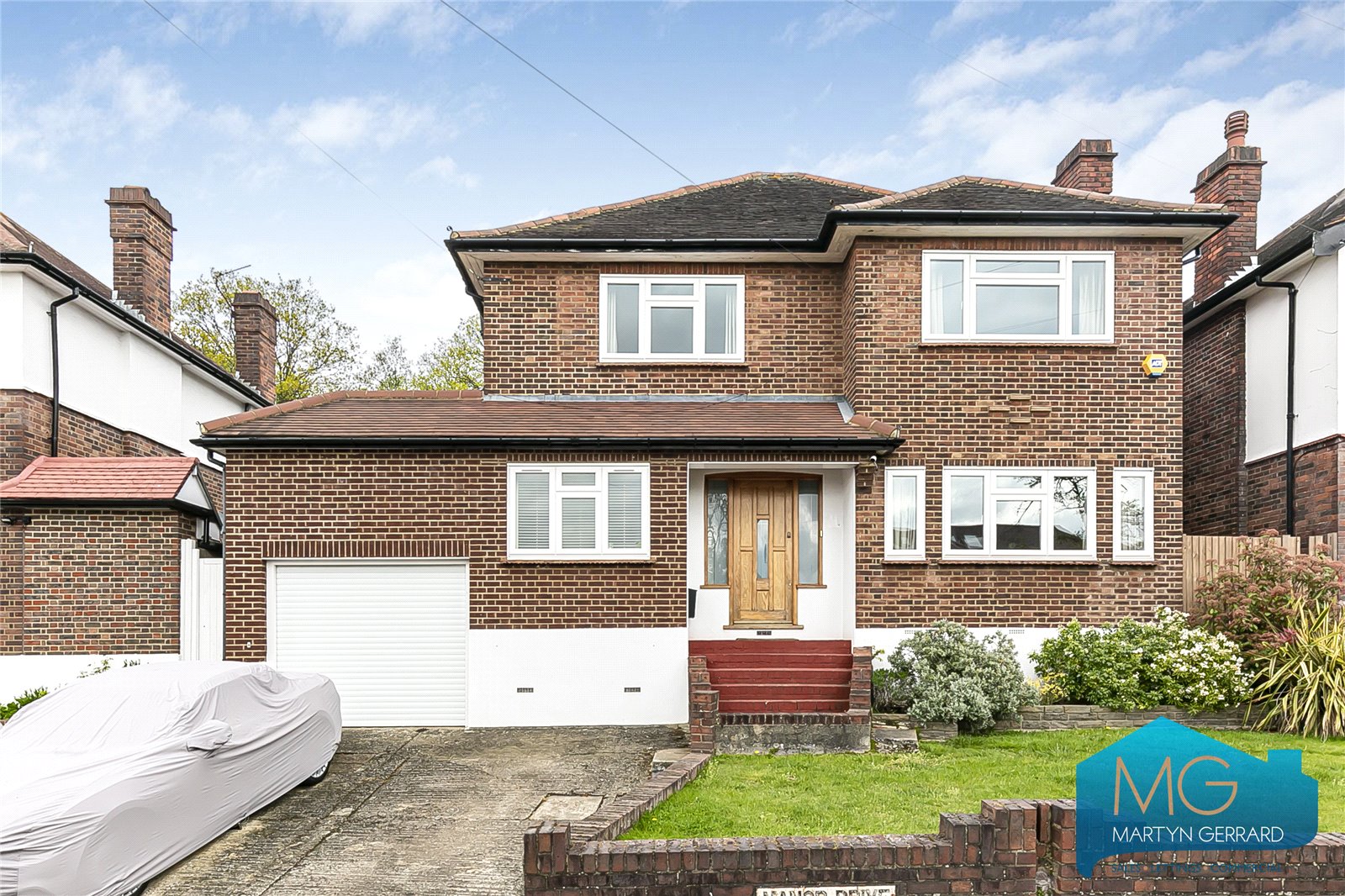 Manor Drive, Southgate, London, N14+  - Martyn Gerrard