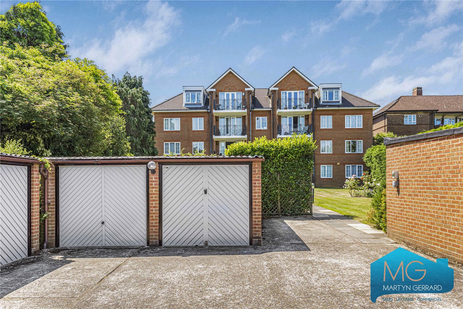 Chase Side, Southgate, London, N14+  - Martyn Gerrard