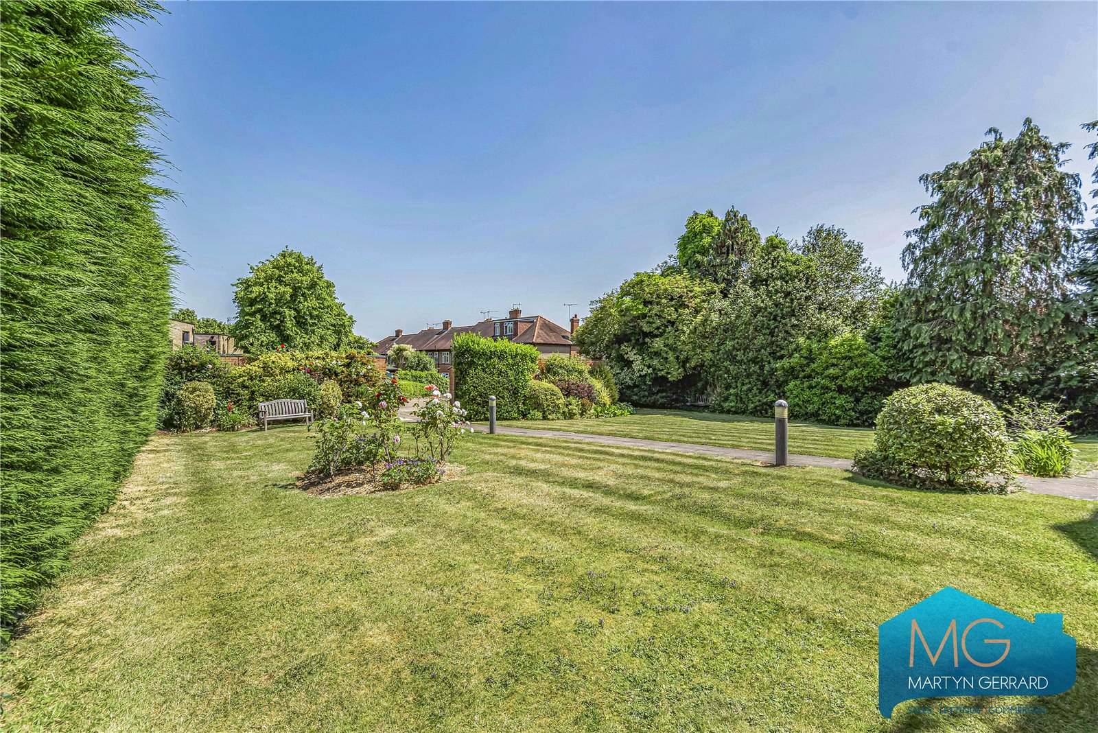 2 bedroom Apartment for sale - Martyn Gerrard