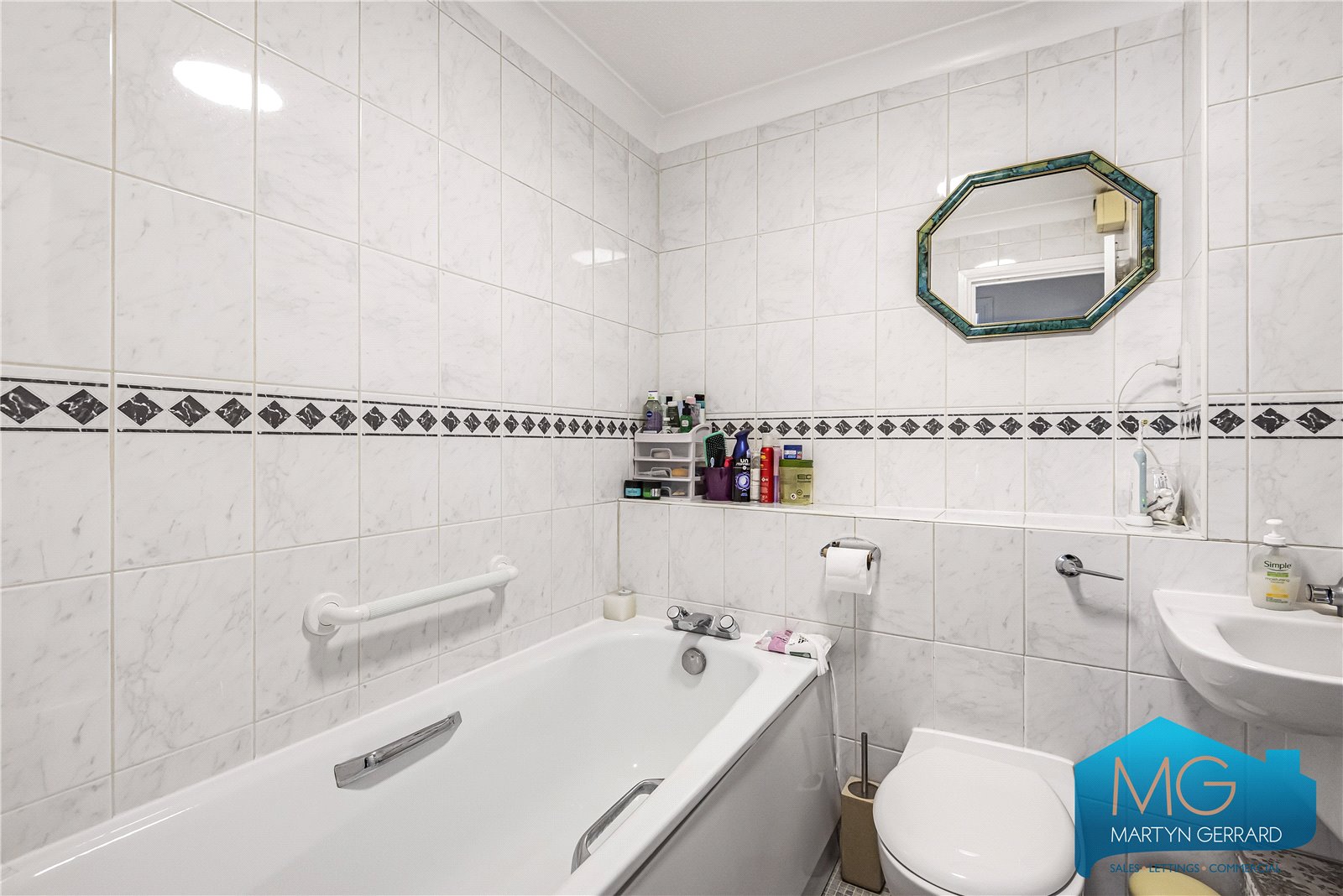 2 bedroom Apartment for sale - Martyn Gerrard