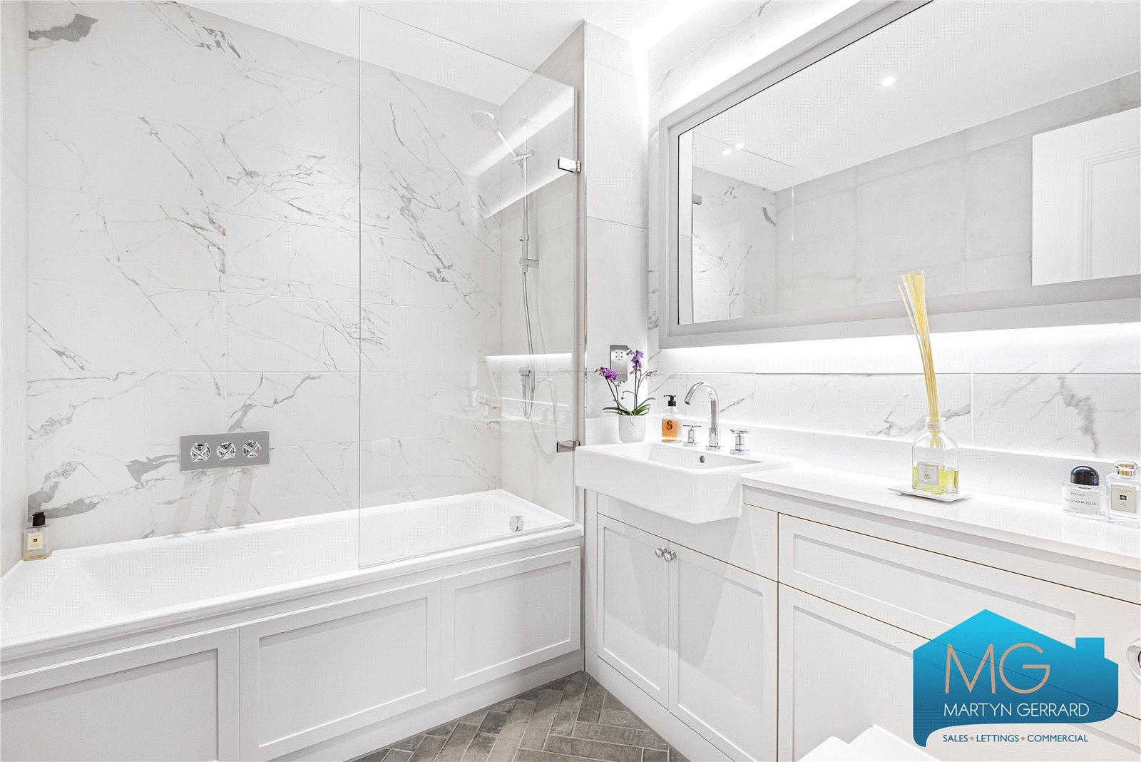 3 bedroom Apartment for sale - Martyn Gerrard