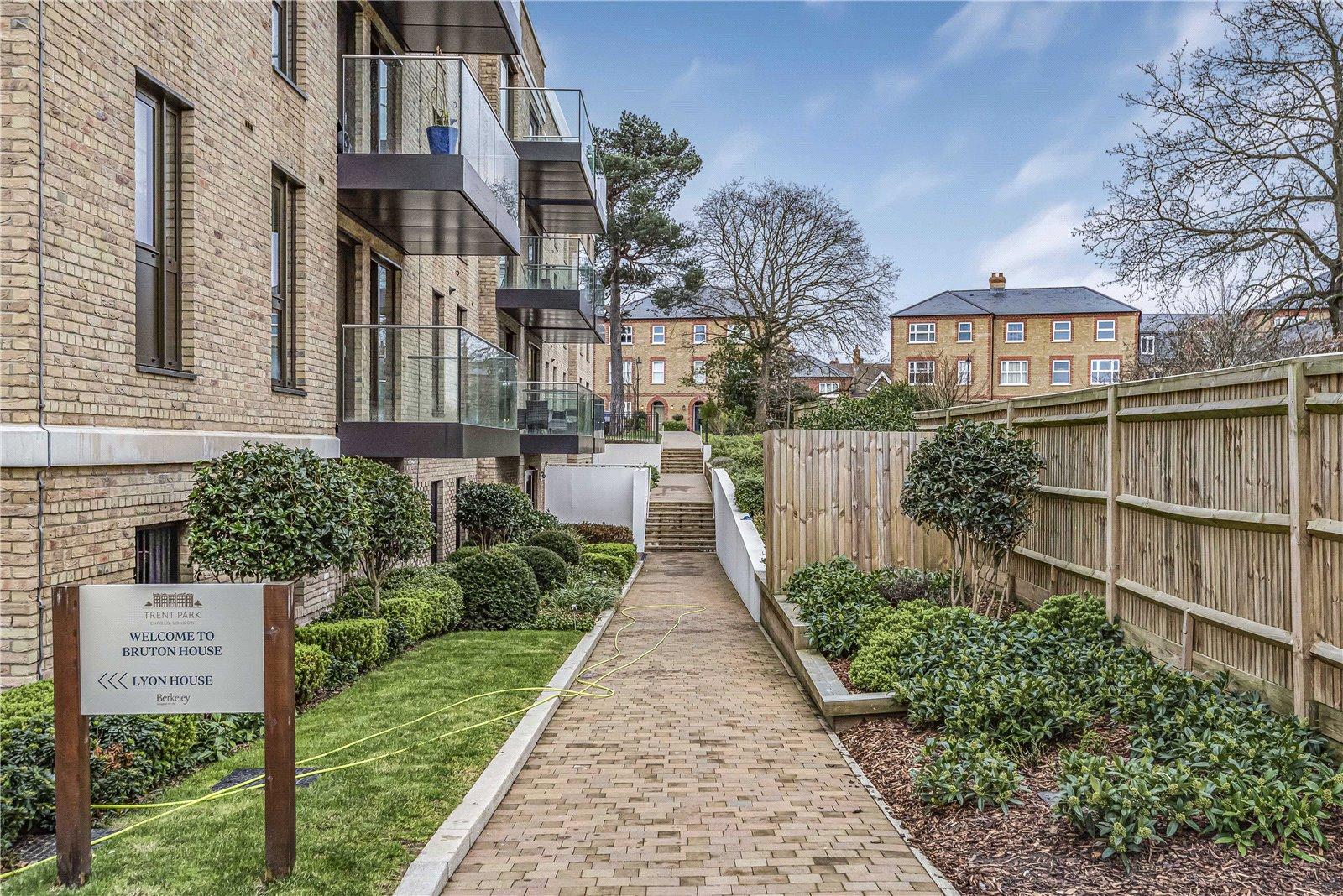 3 bedroom Apartment for sale - Martyn Gerrard