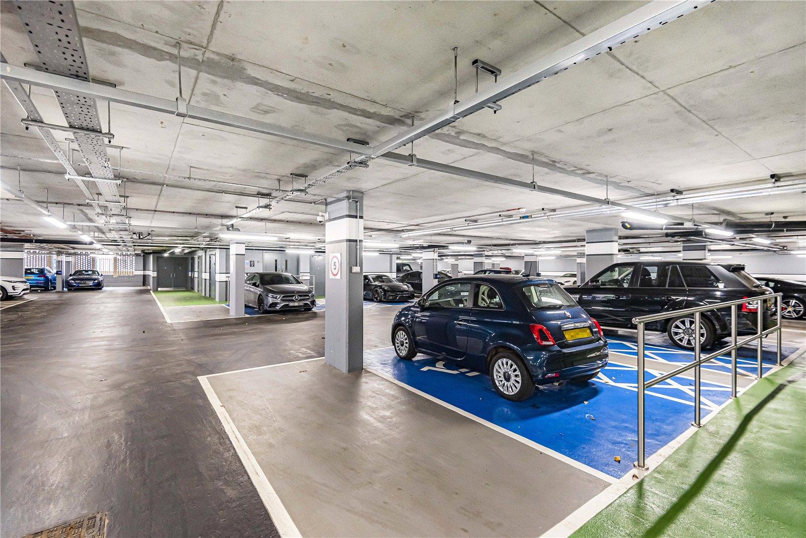 3 bedroom Apartment for sale - Martyn Gerrard
