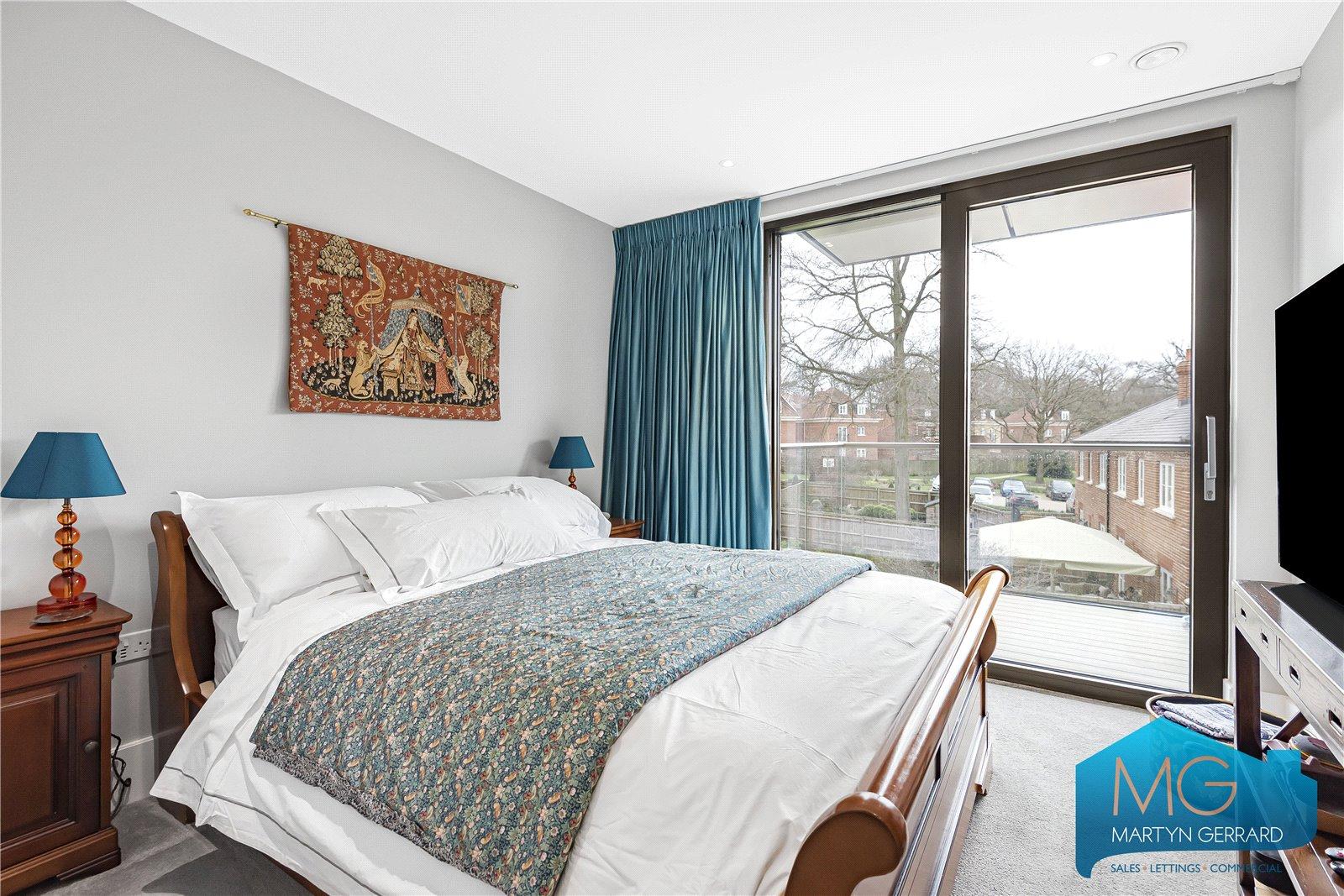 3 bedroom Apartment for sale - Martyn Gerrard