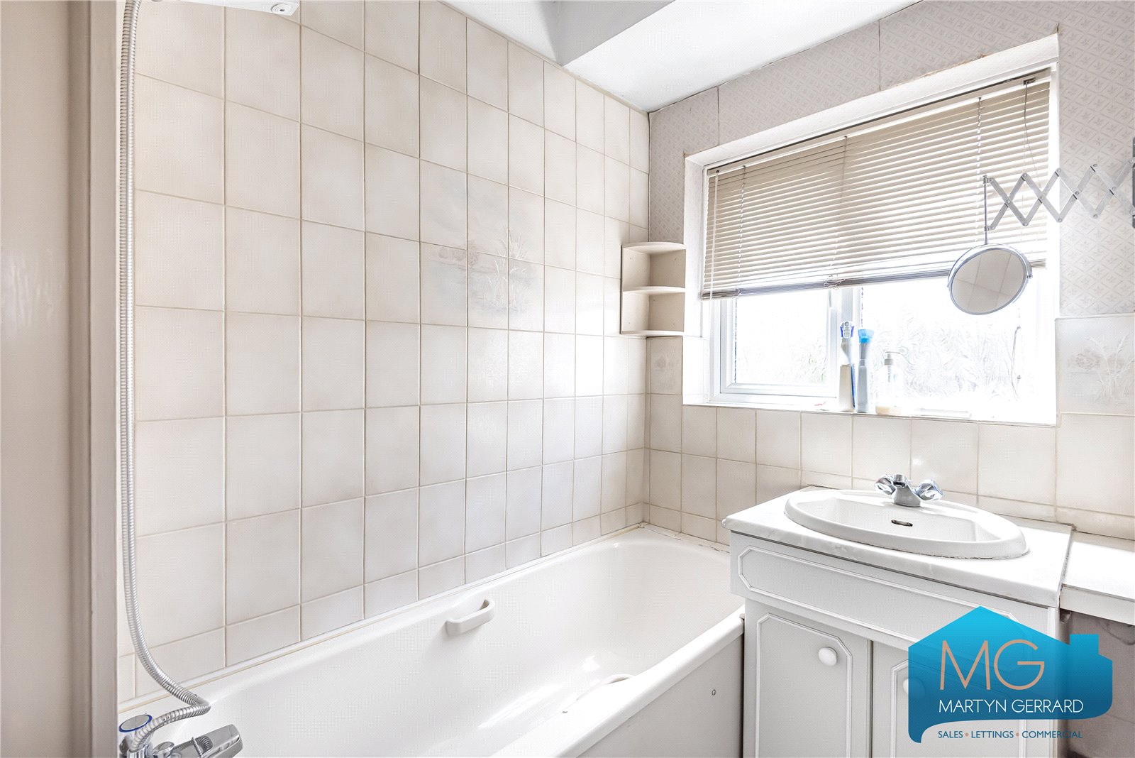 4 bedroom Semi-Detached House for sale - Martyn Gerrard