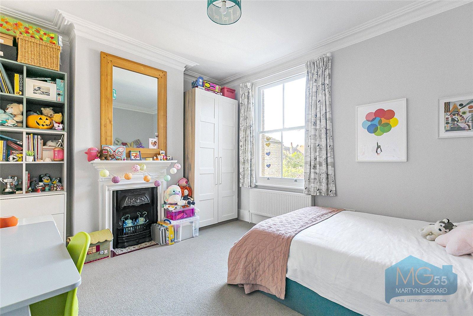 4 bedroom Semi-Detached House for sale - Martyn Gerrard