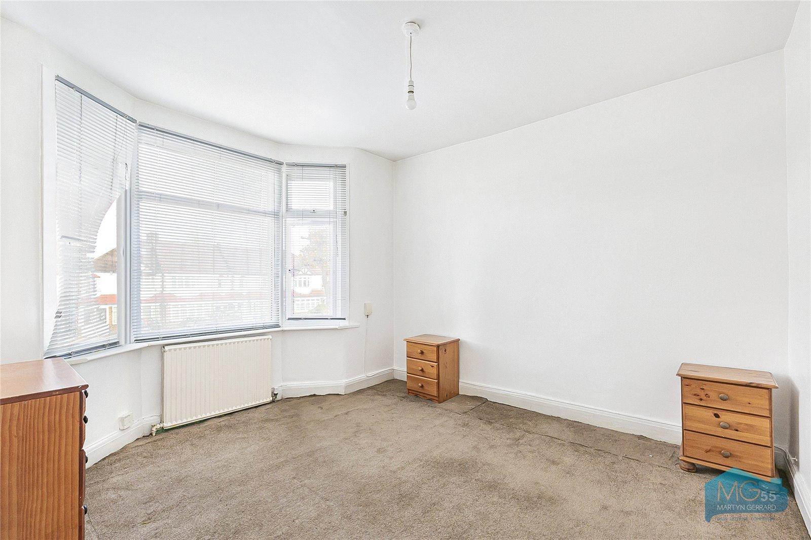 4 bedroom Semi-Detached House to rent - Martyn Gerrard