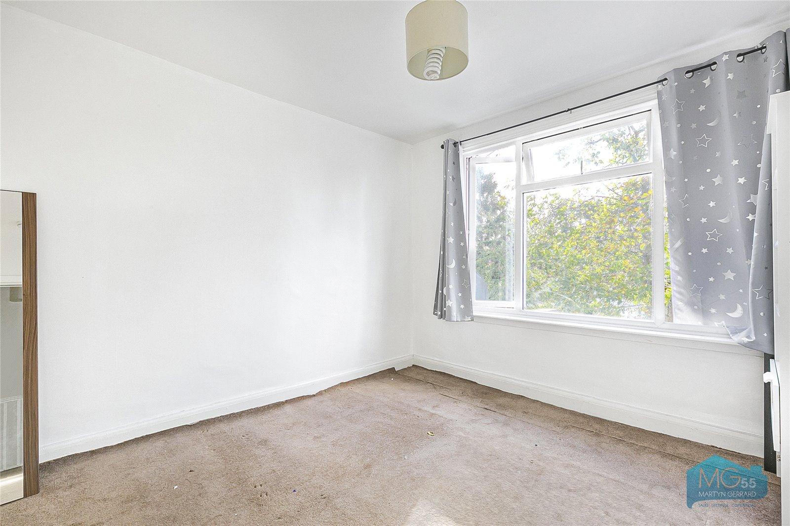 4 bedroom Semi-Detached House to rent - Martyn Gerrard