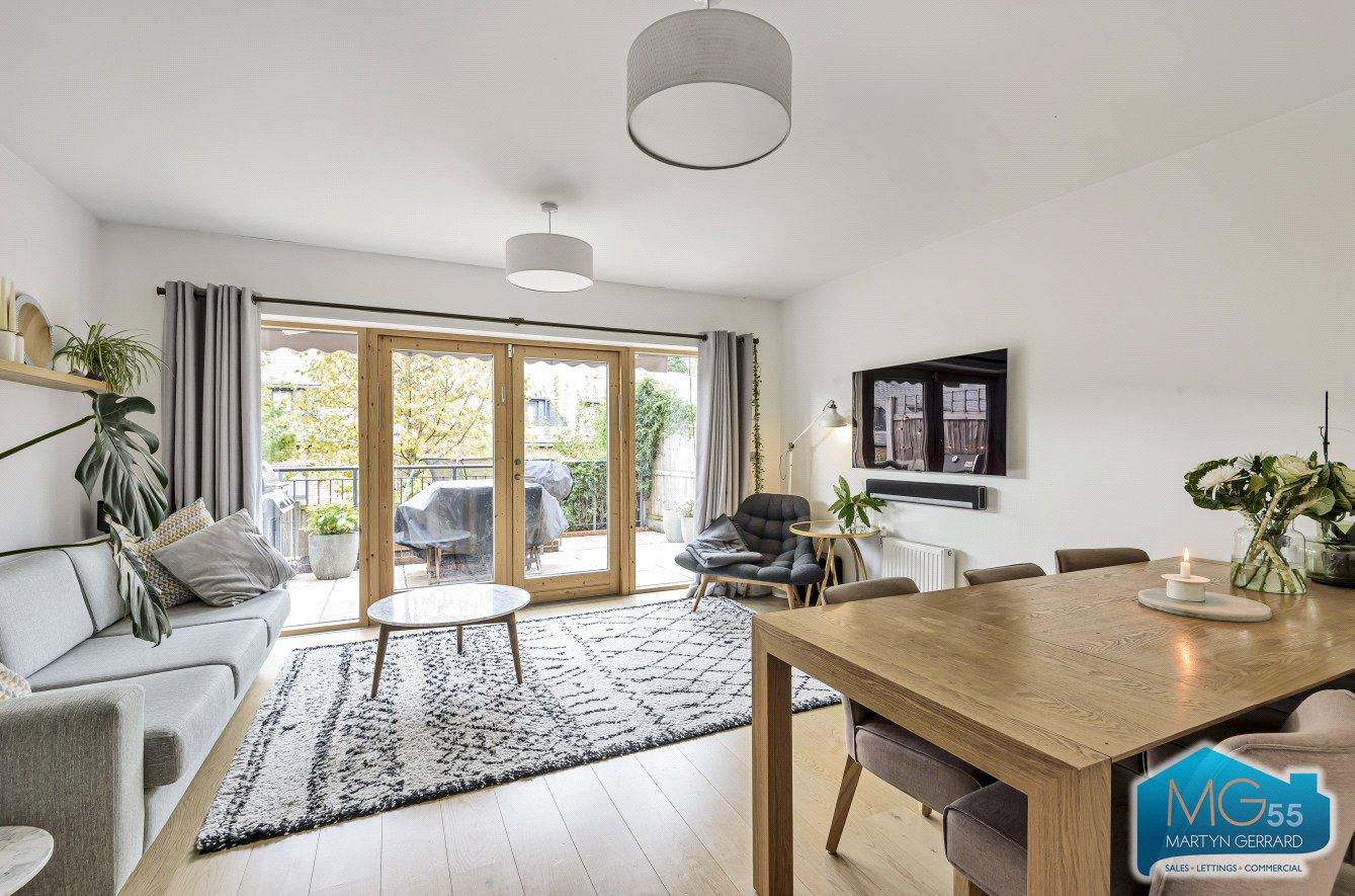 4 bedroom House to rent - Martyn Gerrard