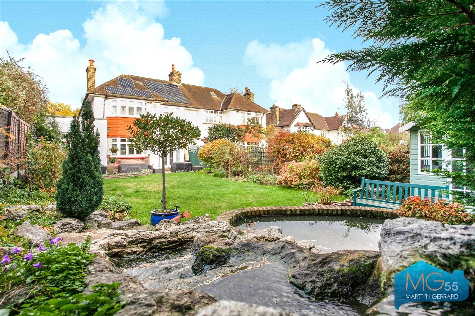 4 bedroom Semi-Detached House to rent - Martyn Gerrard
