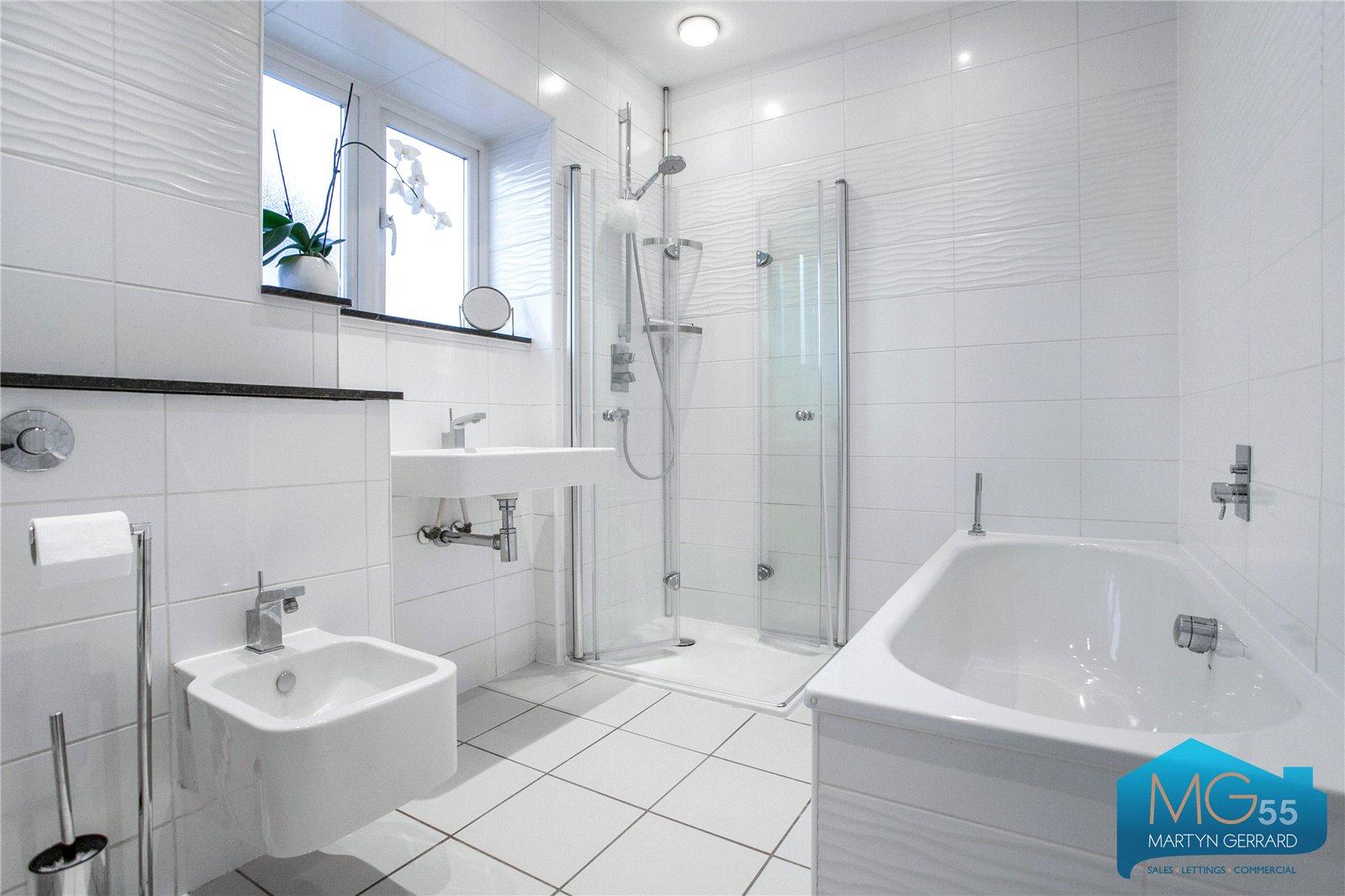 4 bedroom Semi-Detached House to rent - Martyn Gerrard