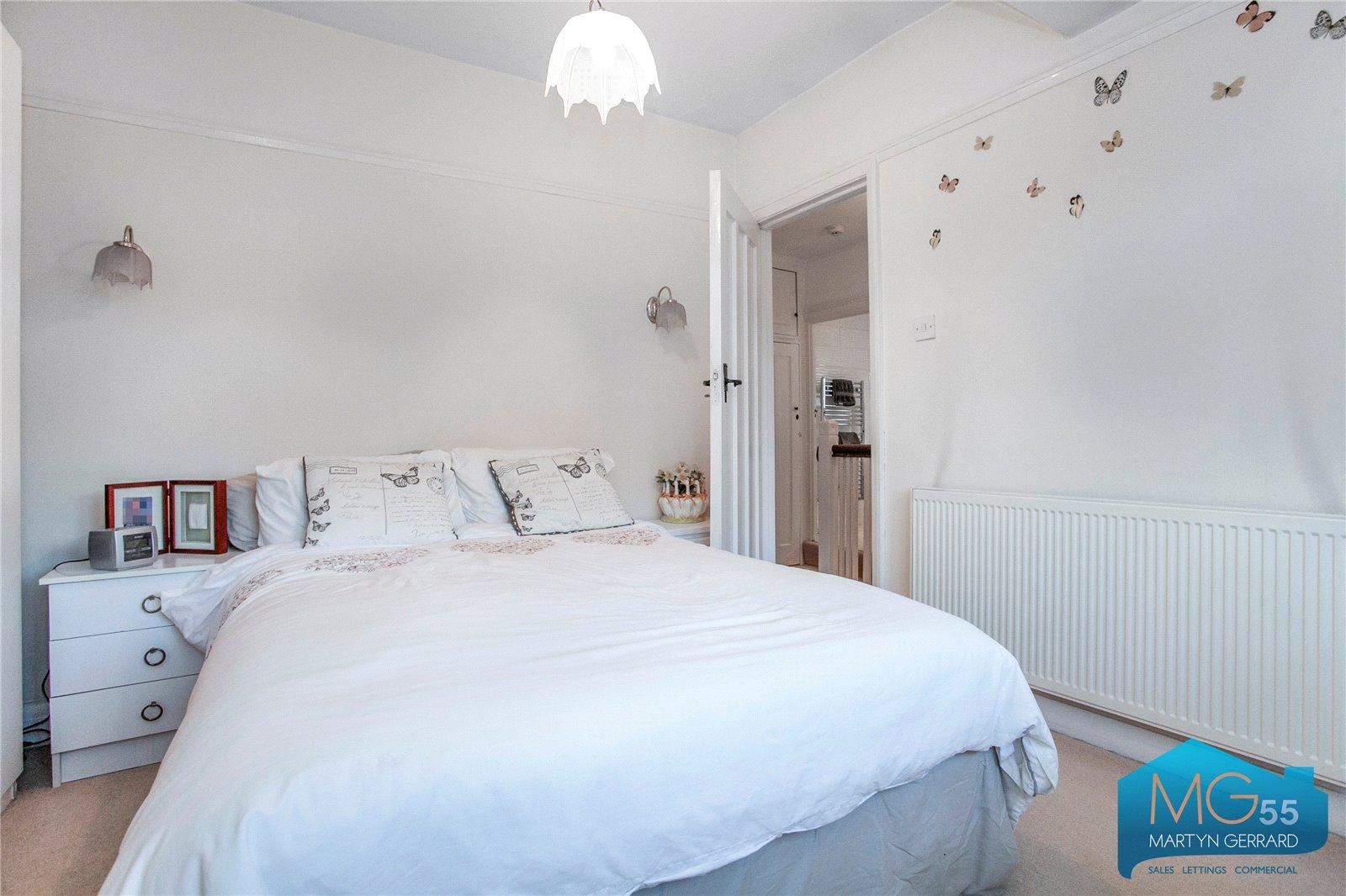 4 bedroom Semi-Detached House to rent - Martyn Gerrard